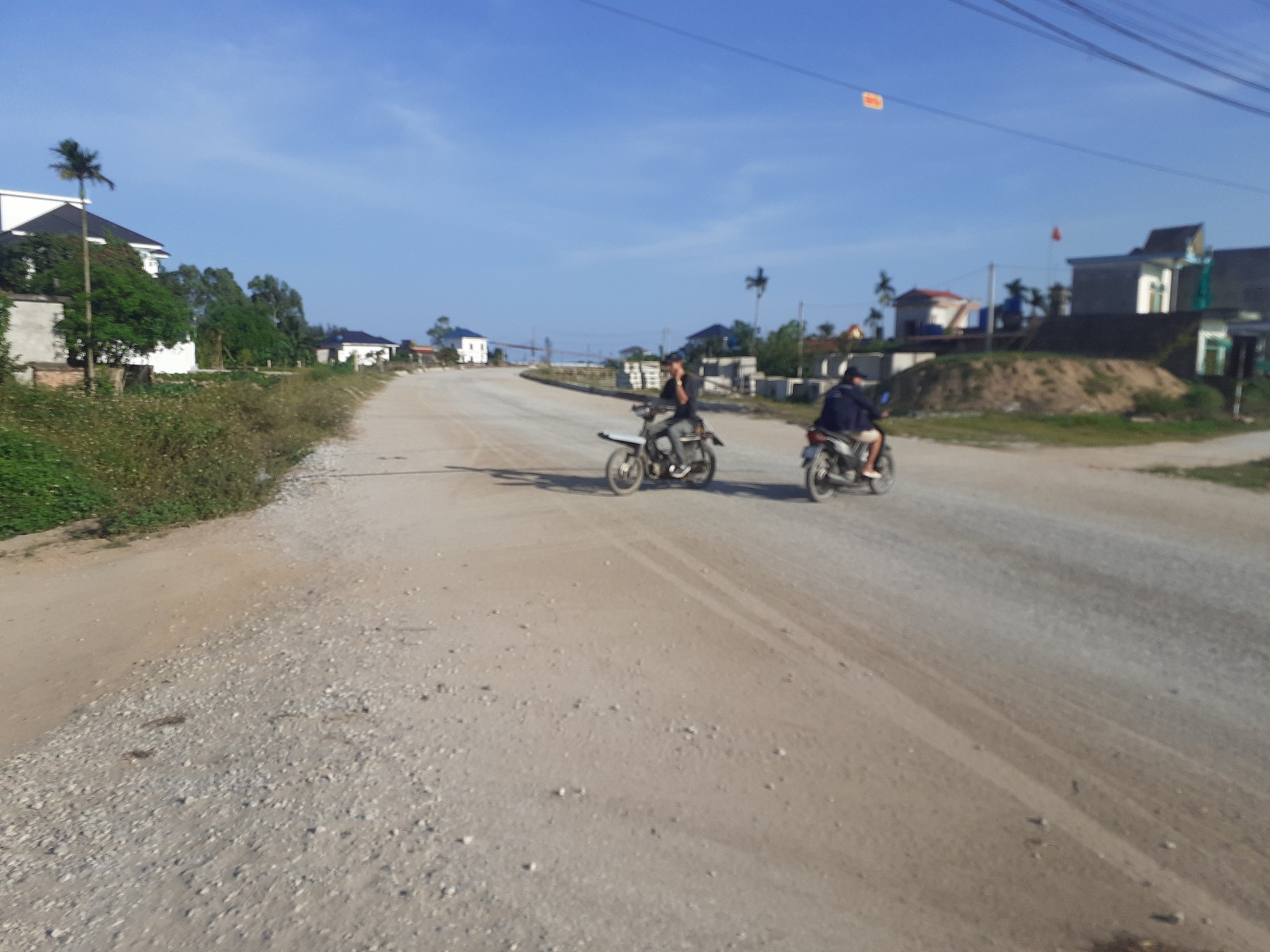 Thi công dự án đường bộ ven biển qua Thái Bình mất an toàn giao thông - Ảnh 8.