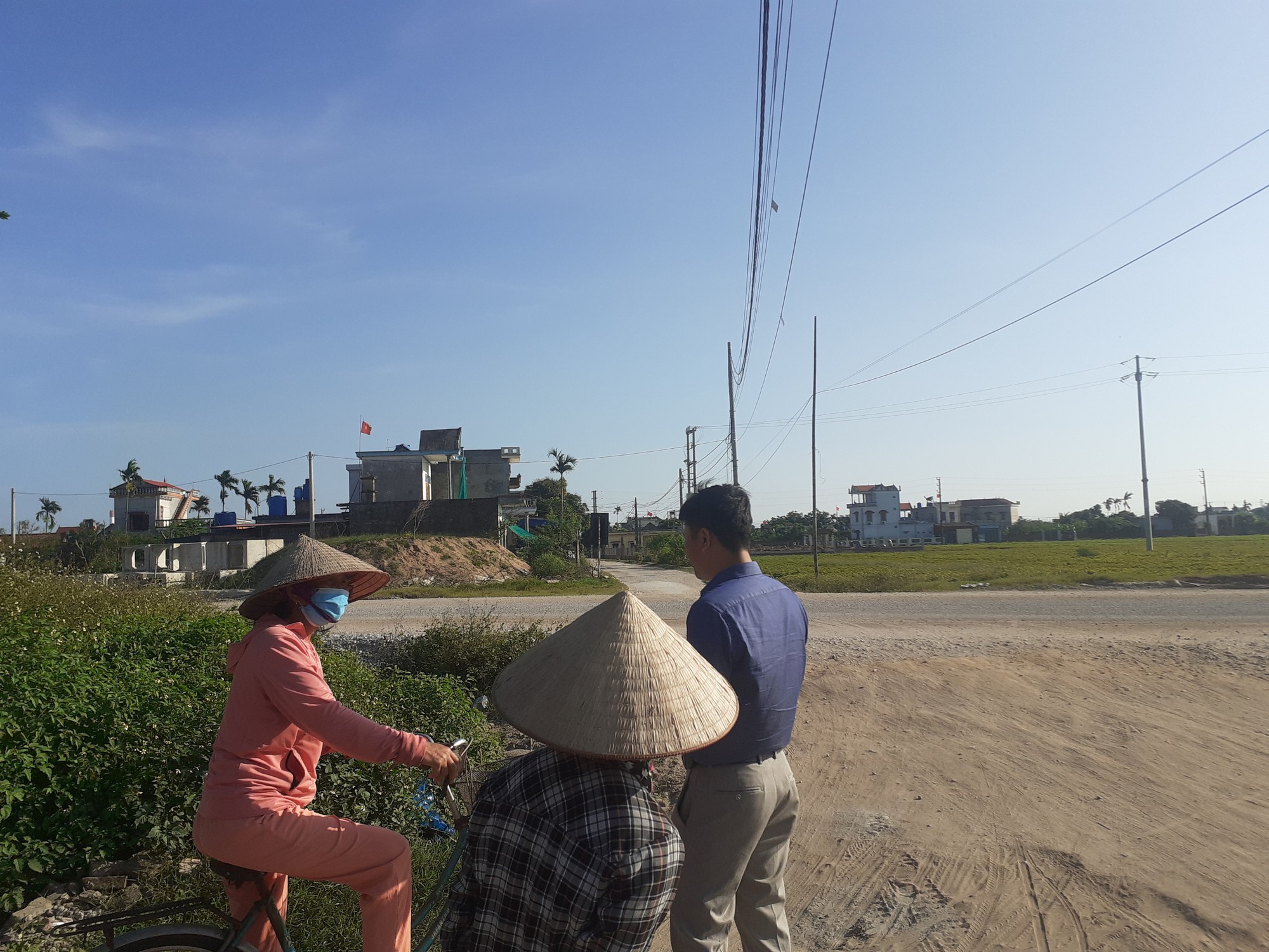 Thi công dự án đường bộ ven biển qua Thái Bình mất an toàn giao thông - Ảnh 10.