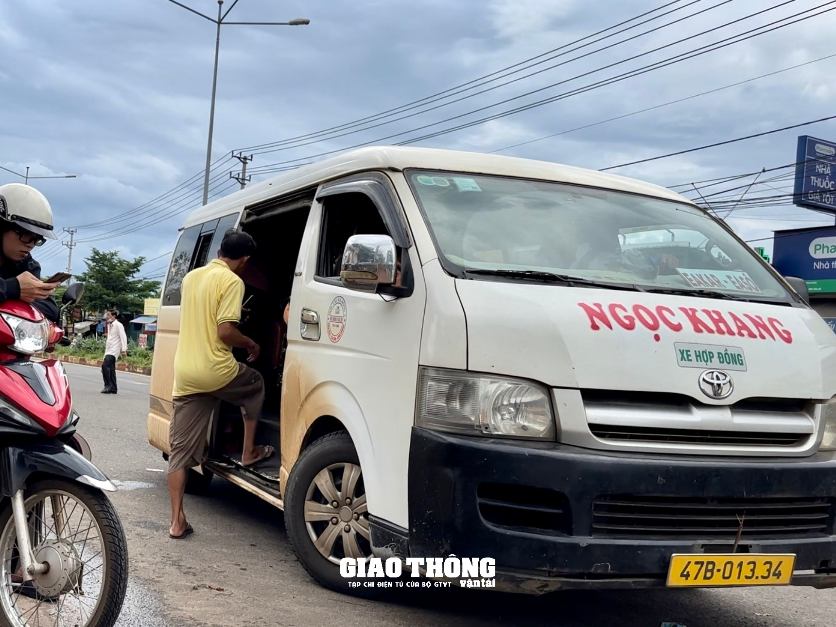 Loạn xe hợp đồng trá hình, xe dù bến cóc ở Đắk Lắk - Ảnh 9.