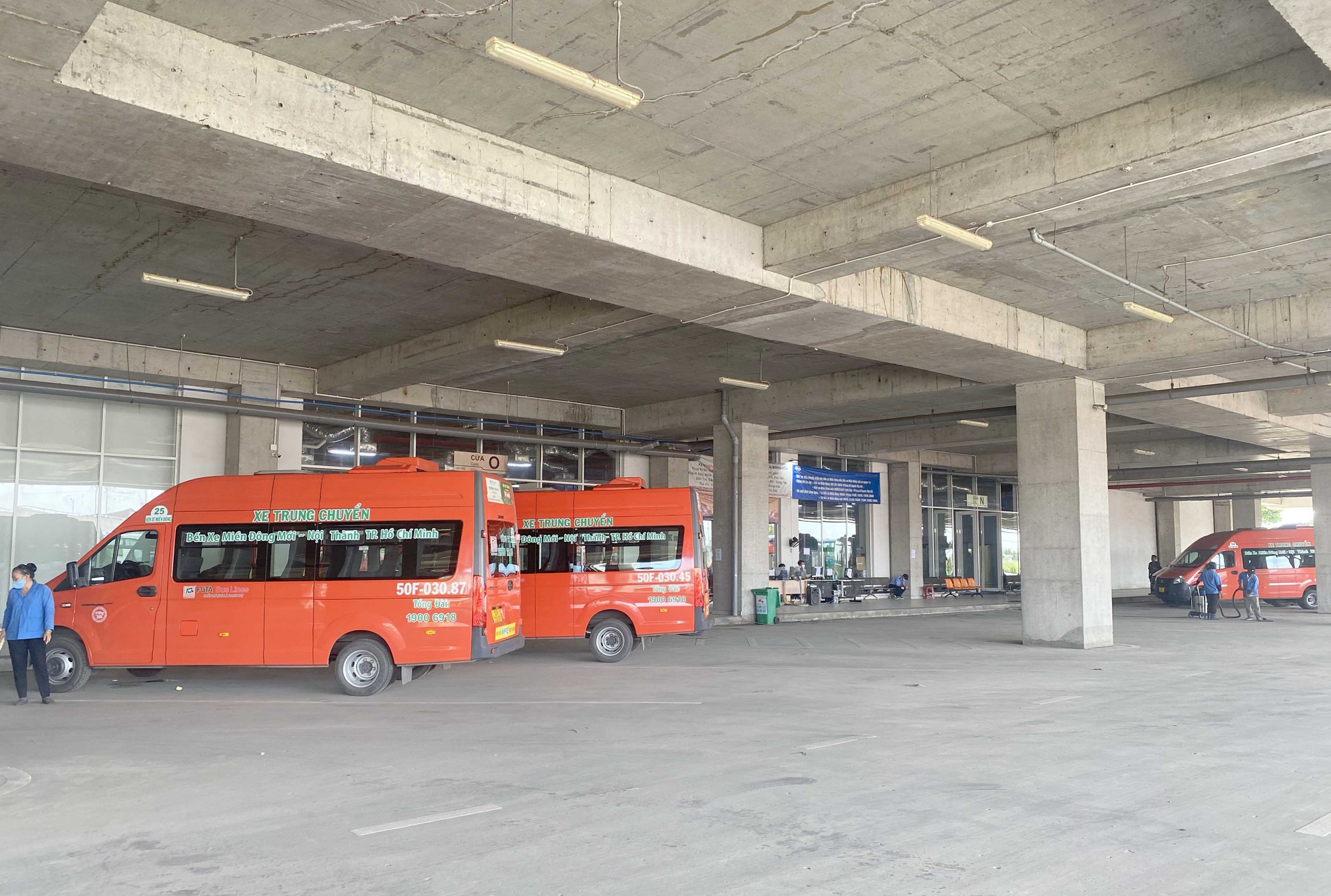 TP.HCM gia hạn xe trung chuyển hành khách miễn phí tại bến xe Miền Đông mới - Ảnh 2.