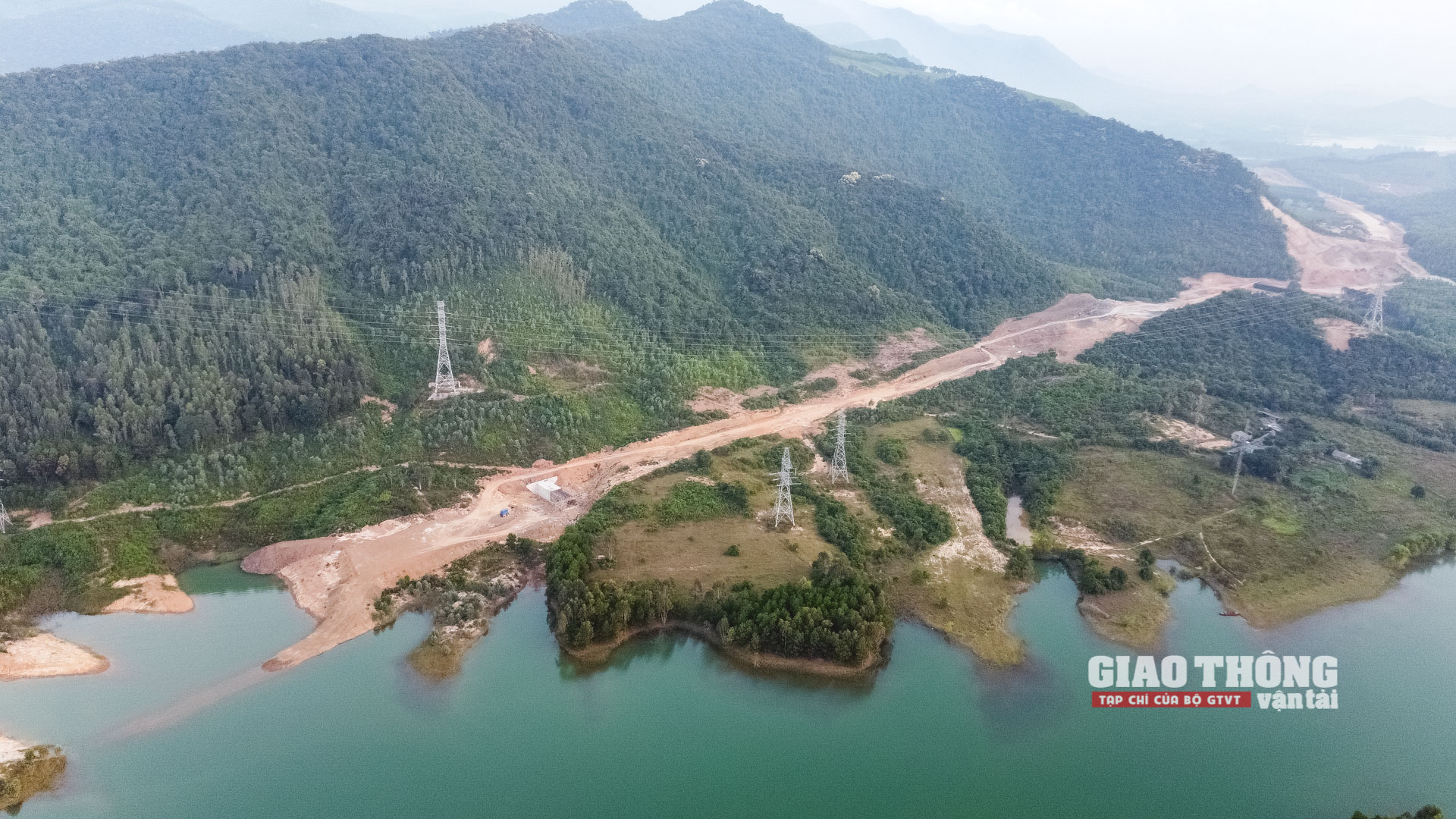 Bộ GTVT thúc tiến độ hoàn thành 2 dự án cao tốc Bắc - Nam qua Thanh Hóa - Ảnh 2.