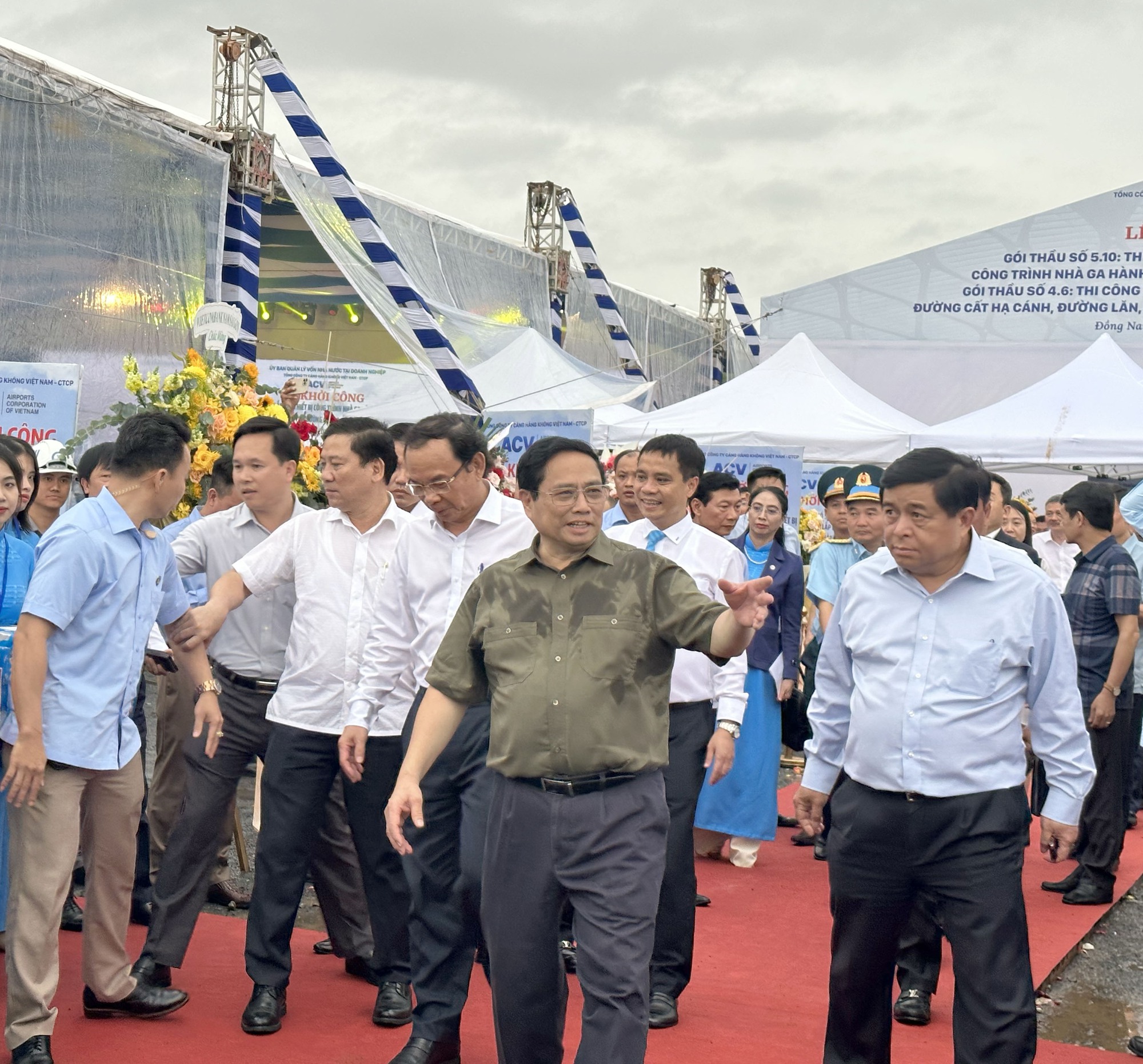 Thủ tướng nhấn nút khởi công nhà ga sân bay Long Thành và Tân Sơn Nhất - Ảnh 2.