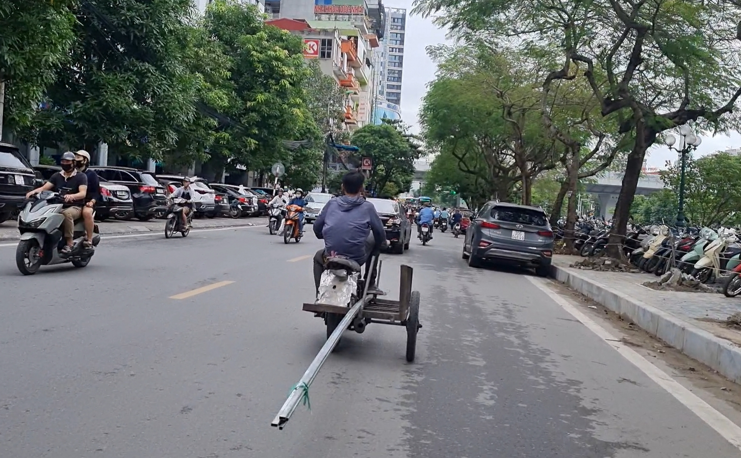 Chùm ảnh: Xe tự chế hoành hành trên đường phố Hà Nội - Ảnh 6.