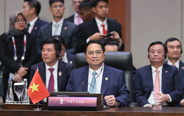 Những dấu ấn trong chuyến công tác của Thủ tướng Phạm Minh Chính tham dự Hội nghị cấp cao ASEAN 43 - Ảnh 1.