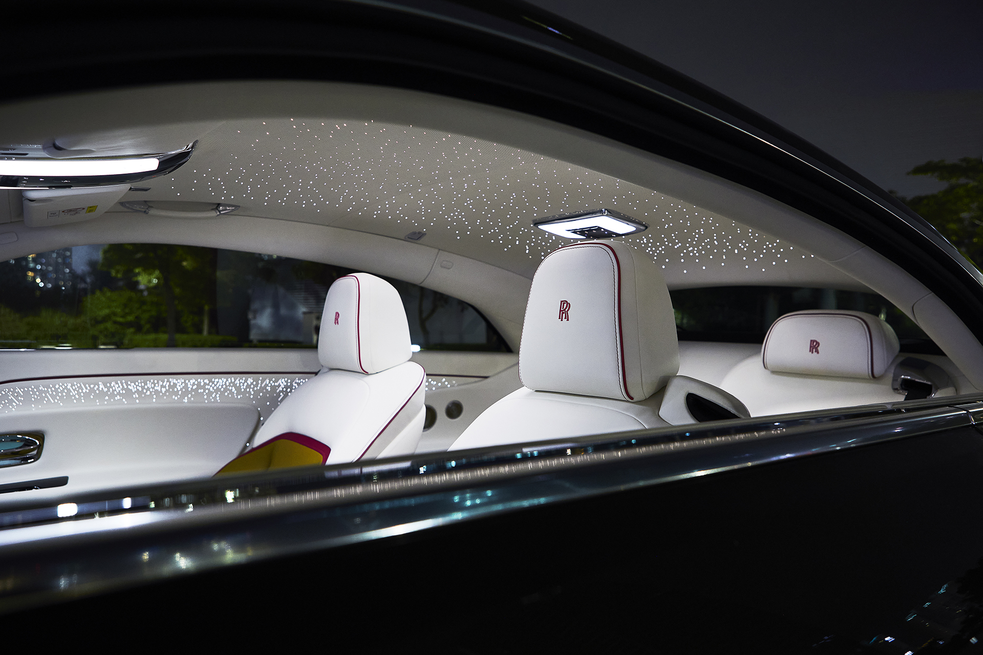 Rolls-Royce Spectre - Coupé siêu sang thuần điện đầu tiên giá từ 18 tỷ đồng- Ảnh 9.