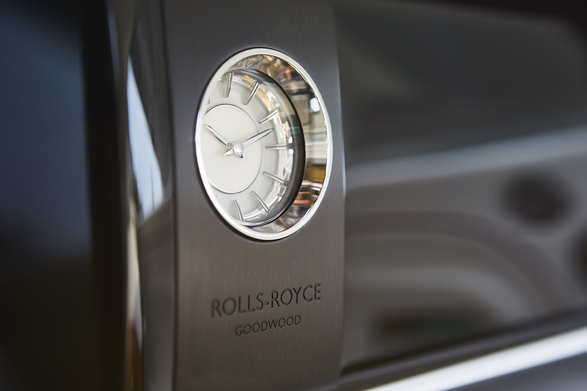 Rolls-Royce Spectre - Coupé siêu sang thuần điện đầu tiên giá từ 18 tỷ đồng- Ảnh 12.