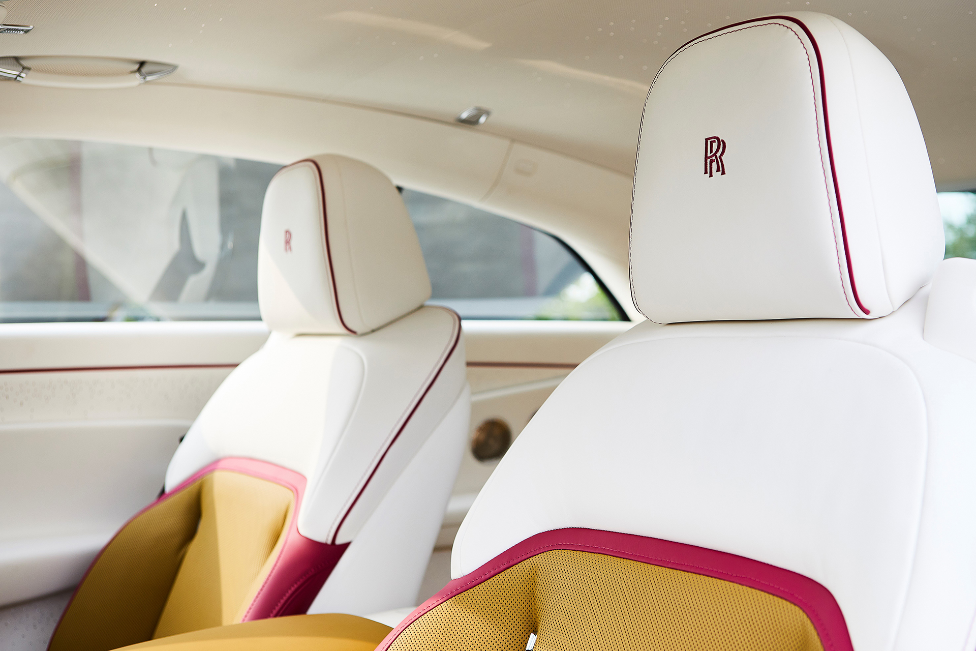 Rolls-Royce Spectre - Coupé siêu sang thuần điện đầu tiên giá từ 18 tỷ đồng- Ảnh 7.