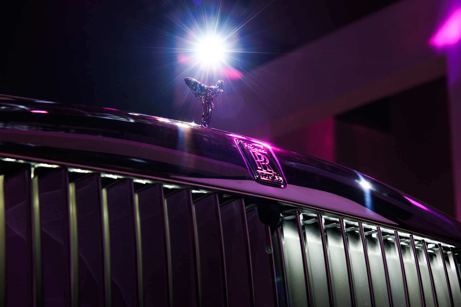 Rolls-Royce Spectre - Coupé siêu sang thuần điện đầu tiên giá từ 18 tỷ đồng- Ảnh 2.