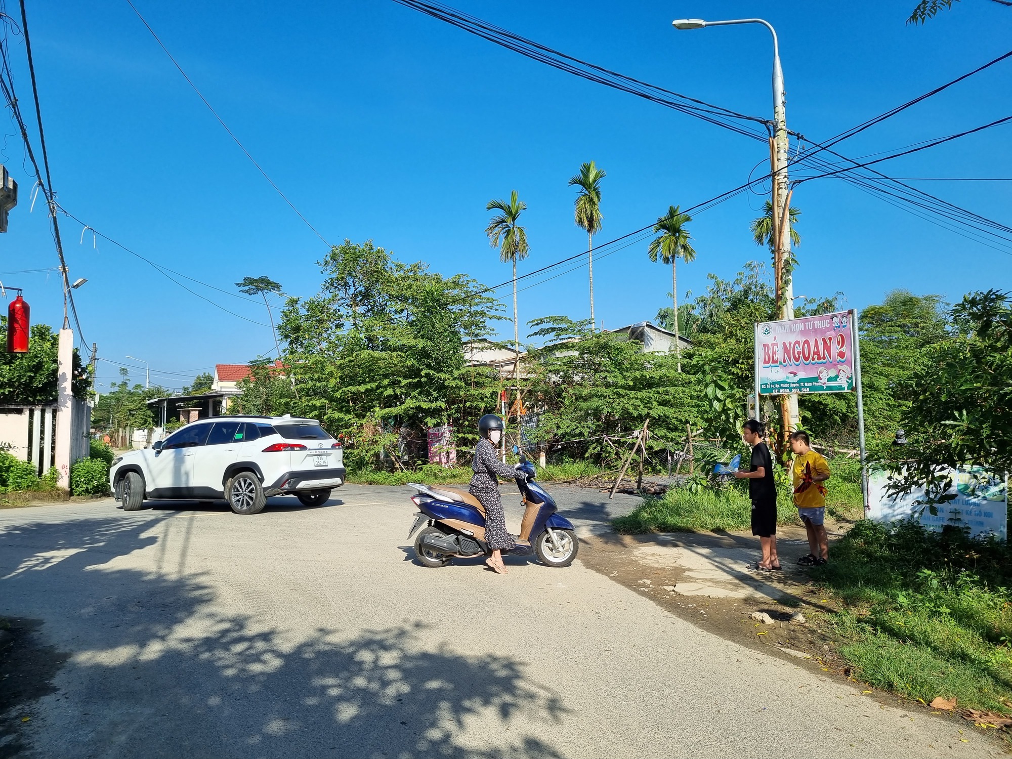 Người dân đồng ý tháo gỡ rào chắn đường Văn Thị Thừa ở Quảng Nam- Ảnh 2.