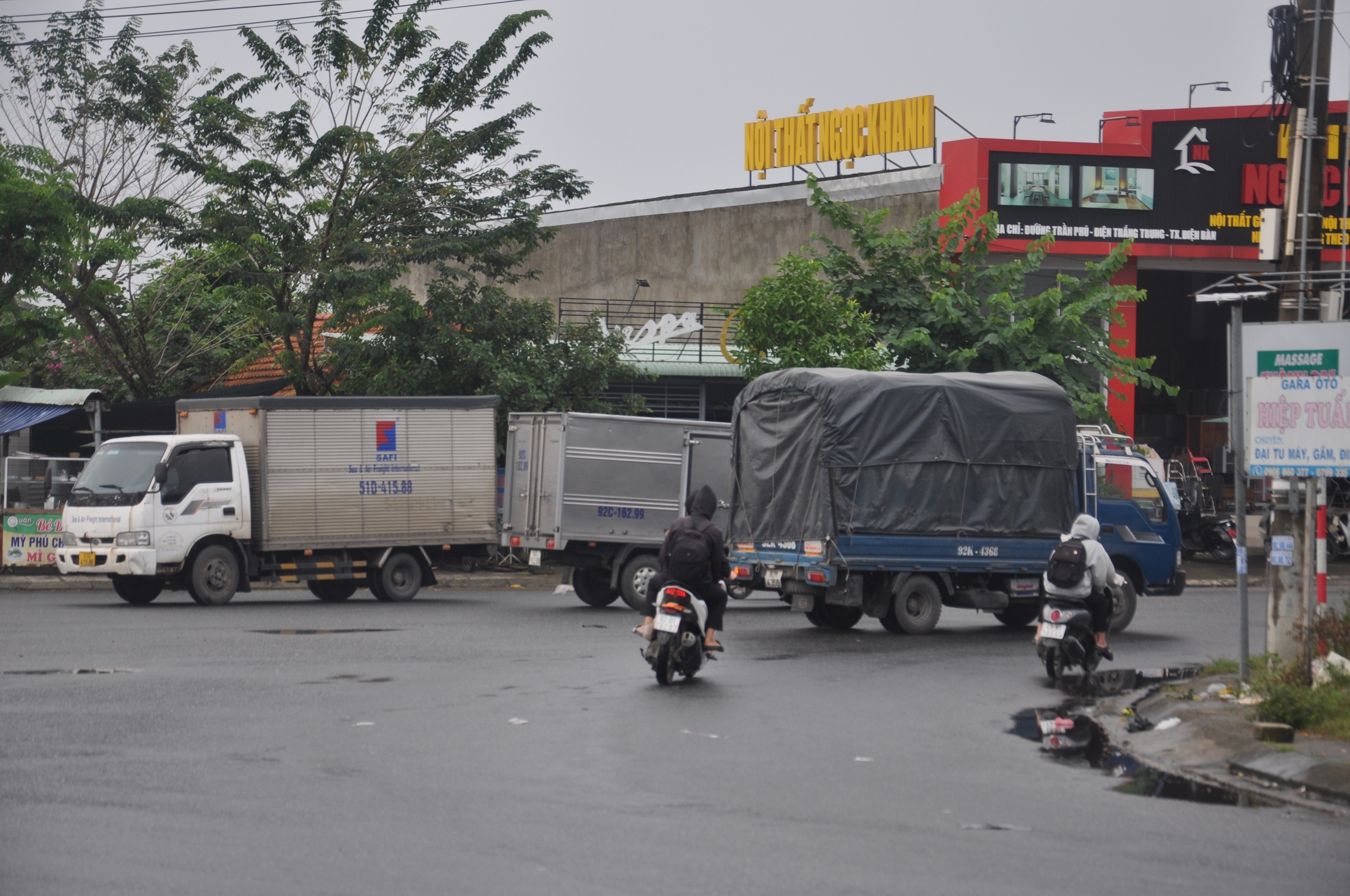 Bất chấp đường cấm, ôtô nối đuôi né trạm thu phí, bức tử đường dân sinh ở Quảng Nam- Ảnh 29.