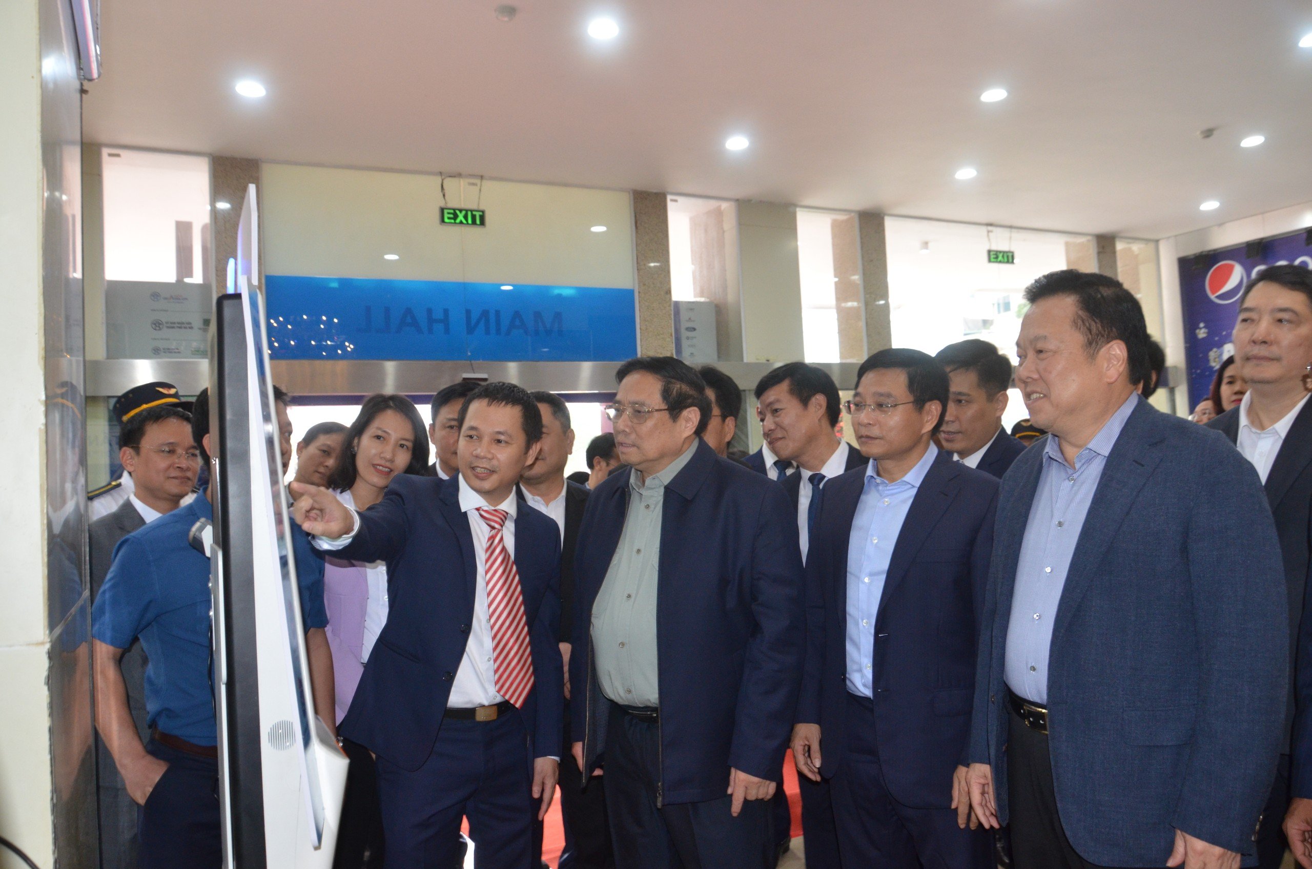 Thủ tướng Phạm Minh Chính chỉ đạo "3 tái cơ cấu" Tổng công ty Đường sắt VN- Ảnh 3.