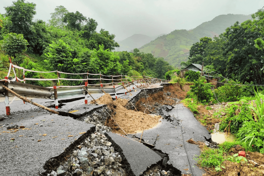 Ứng phó, khắc phục hậu quả thiên tai - Kỳ 4: Bất cập cơ chế xử lý, khắc phục khẩn cấp thiệt hại cầu đường- Ảnh 3.