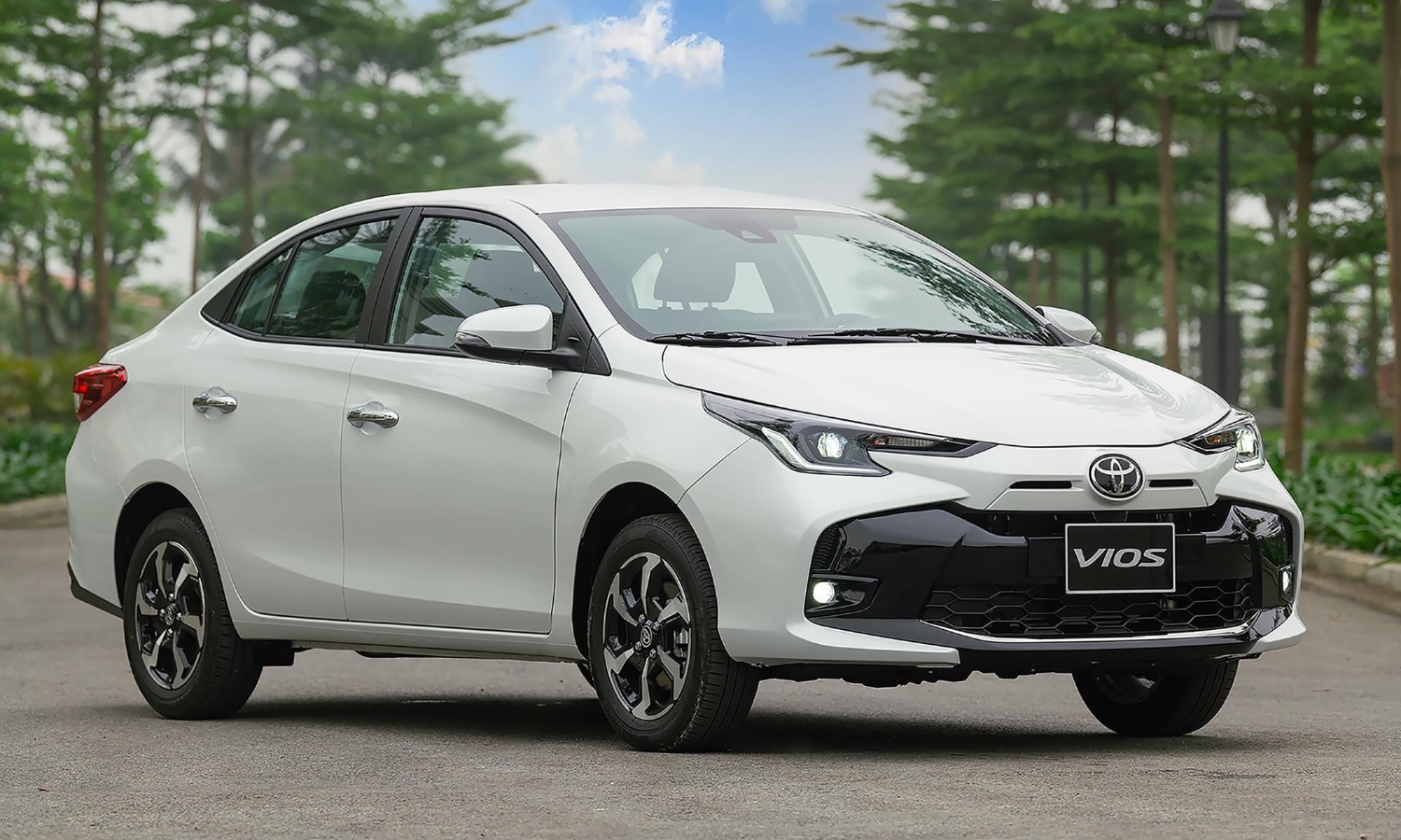 Phân khúc sedan hạng B: Honda City khởi đầu năm mới ấn tượng, Toyota Vios hụt hơi - Ảnh 2.