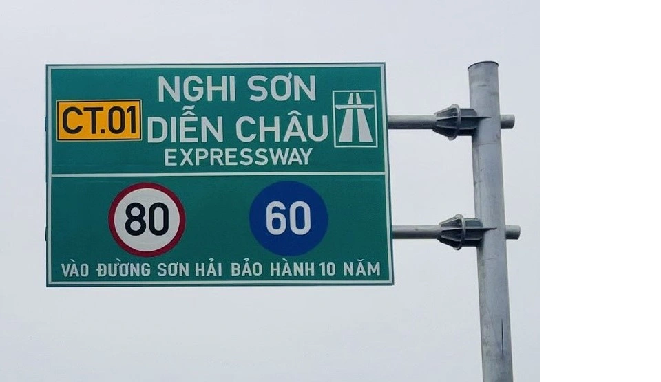 Vì sao xóa bỏ dòng chữ "đường bảo hành 10 năm" trên biển báo? - Ảnh 2.