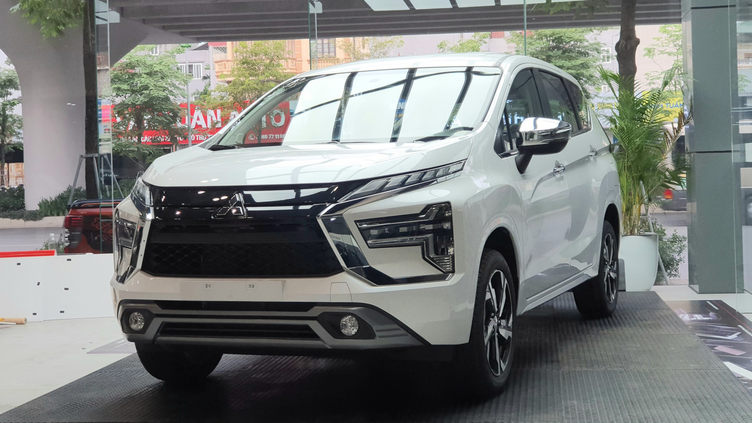 Giá xe Mitsubishi Xpander lăn bánh tháng 12/2024: Giảm không phanh rẻ như Toyota Vios- Ảnh 1.