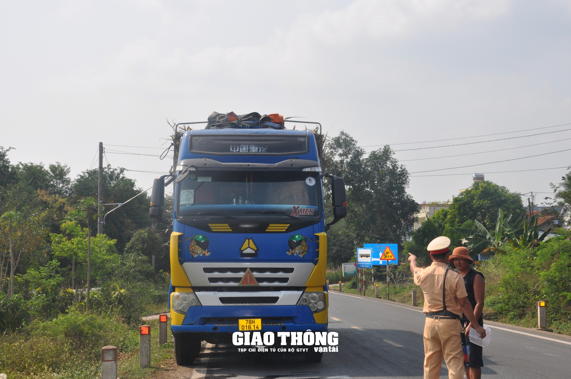 CSGT Phú Yên "dàn trận" xử lý xe quá khổ, quá tải trên các tuyến quốc lộ- Ảnh 11.