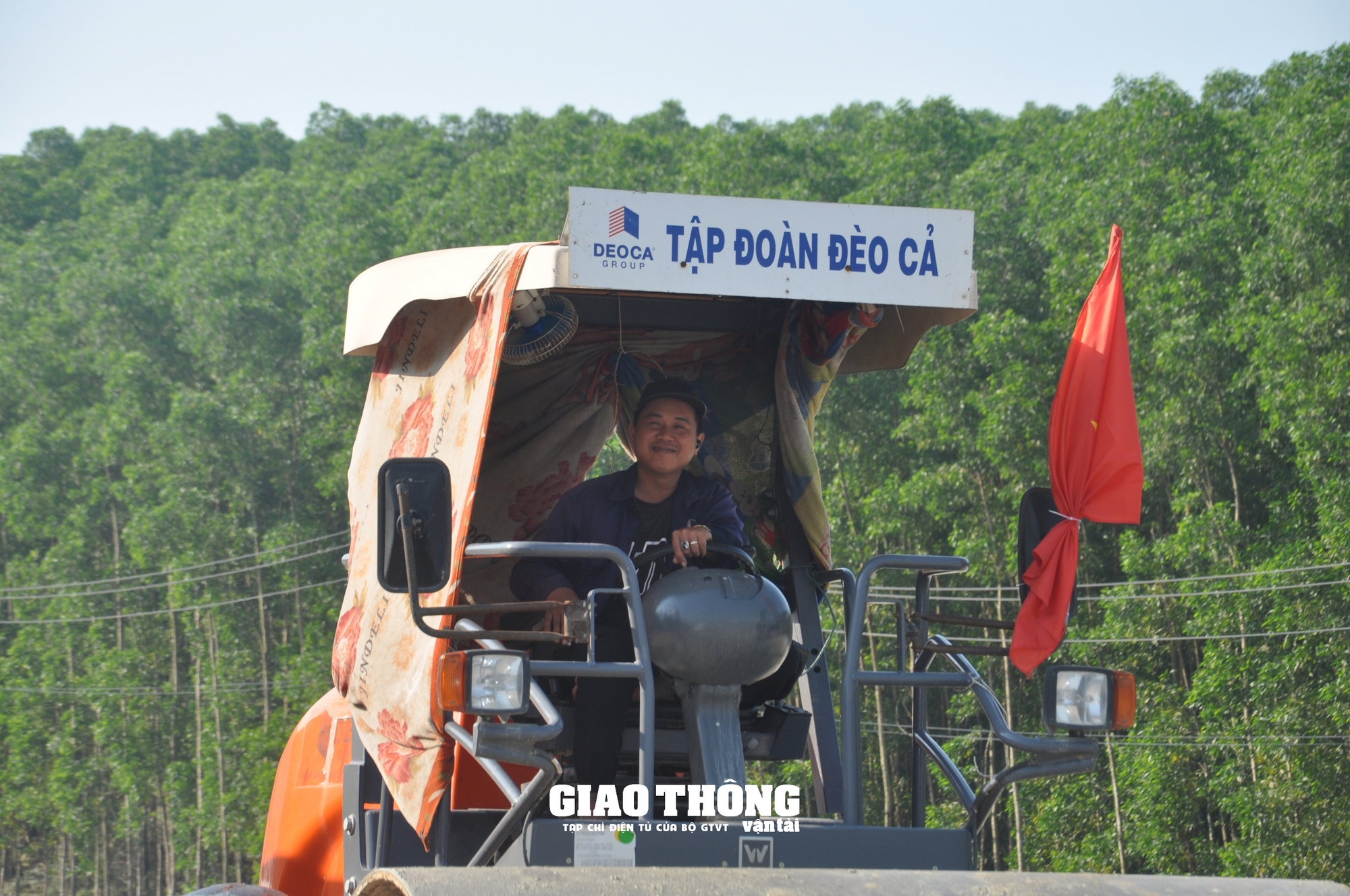 Thi công cao tốc Quảng Ngãi - Hoài Nhơn: Nhà thầu bứt tốc, lấy lại tiến độ- Ảnh 11.
