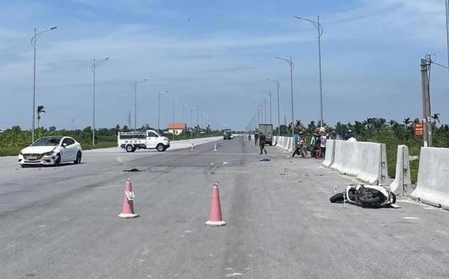 Cận cảnh dự án đường ven biển qua Hải Phòng ''đắp chiếu", tai nạn rình rập- Ảnh 1.