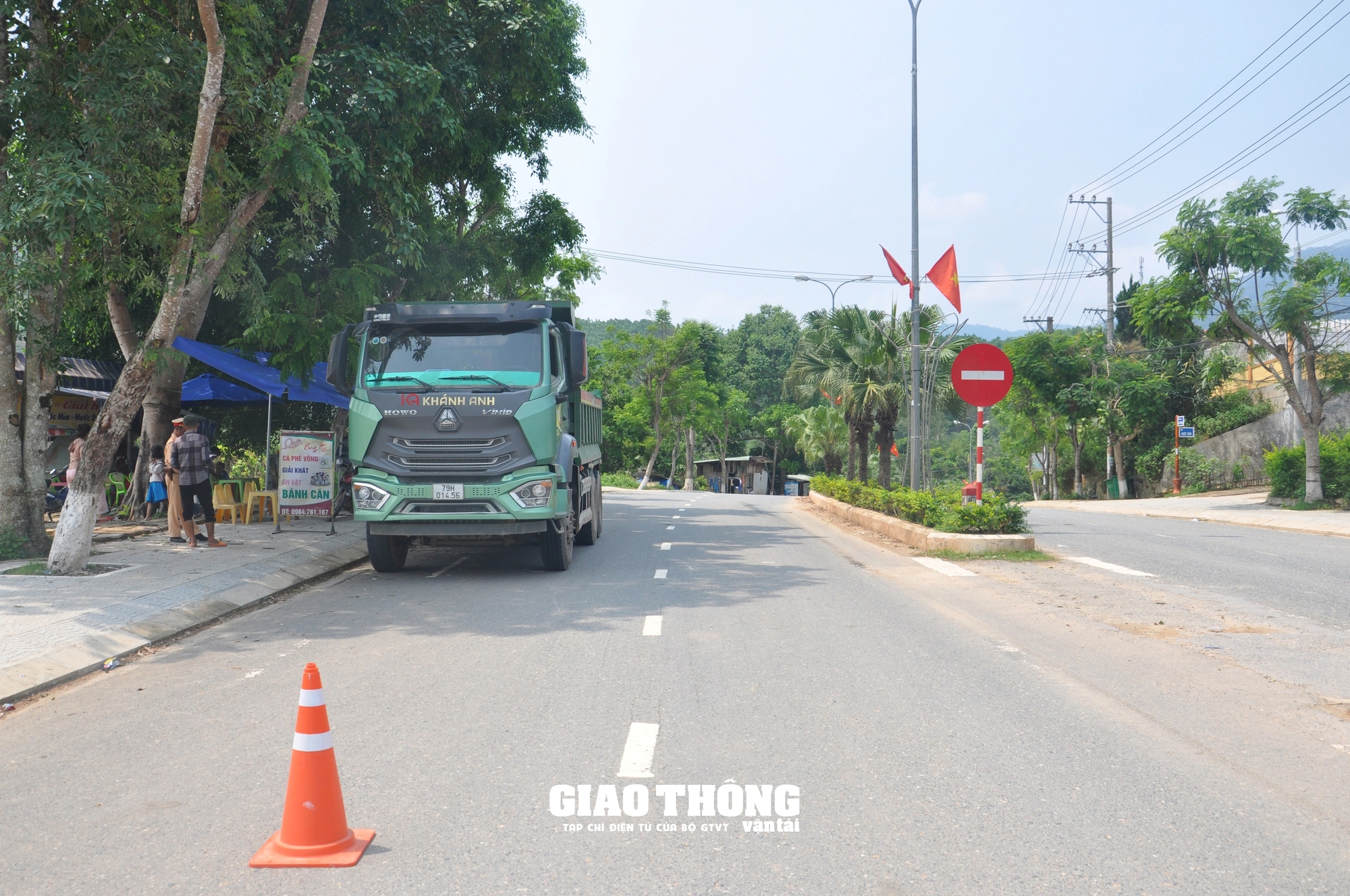 CSGT Quảng Nam xử lý xe ben chở đất gây mất ATGT trên đường Hồ Chí Minh, QL14- Ảnh 6.