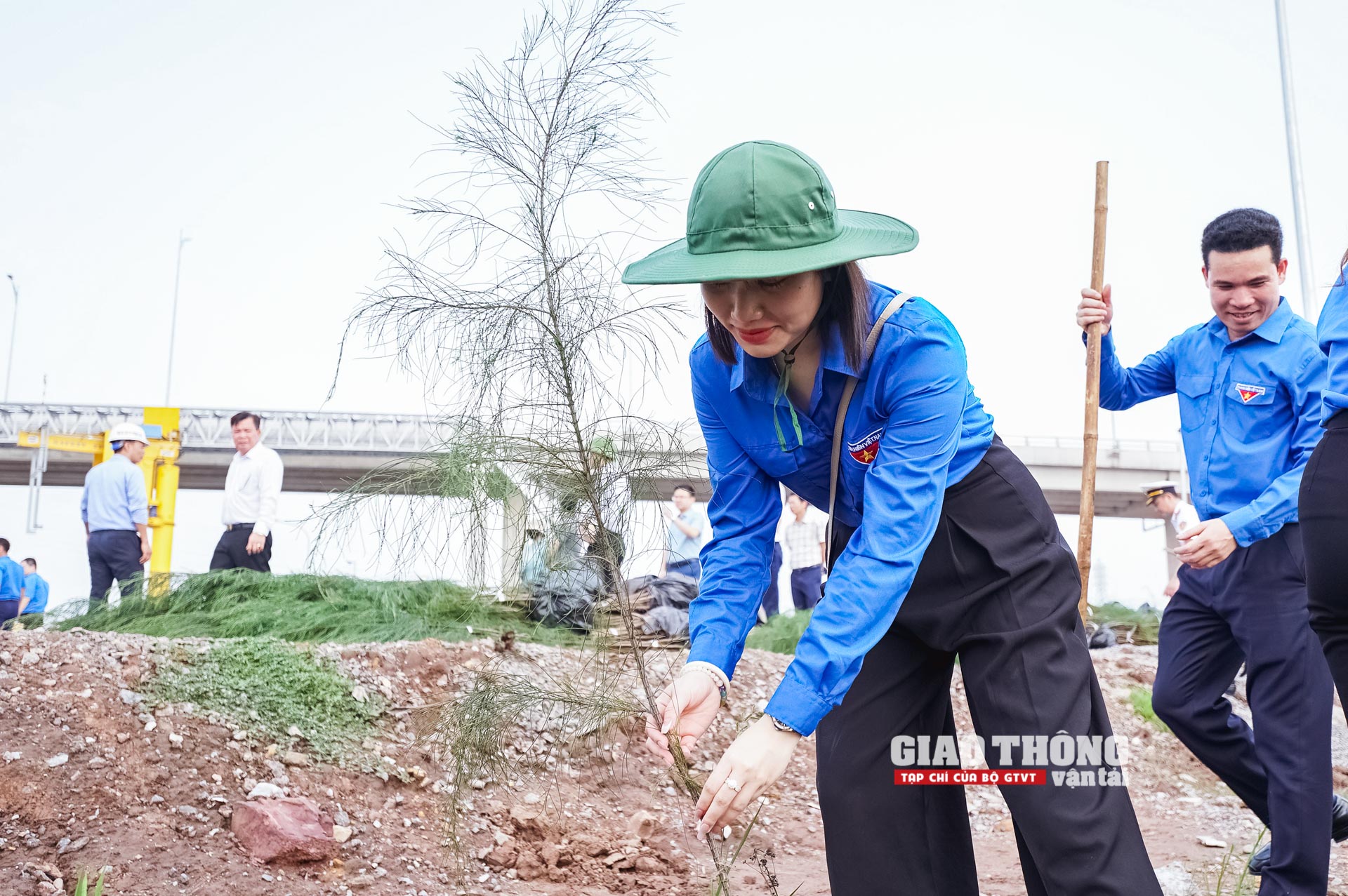 Tuổi trẻ ngành GTVT trồng cây xanh, xây nhà nhân ái ở Nam Định- Ảnh 19.