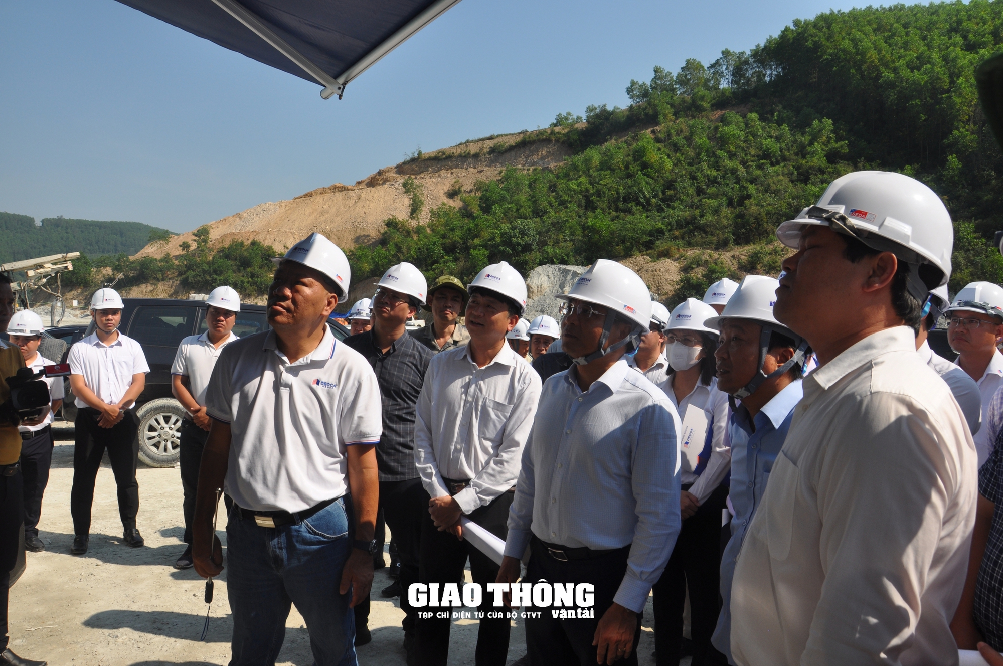 Bộ trưởng Nguyễn Văn Thắng: Tin tưởng dự án cao tốc đoạn Quảng Ngãi - Hoài Nhơn về đích vượt tiến độ- Ảnh 5.