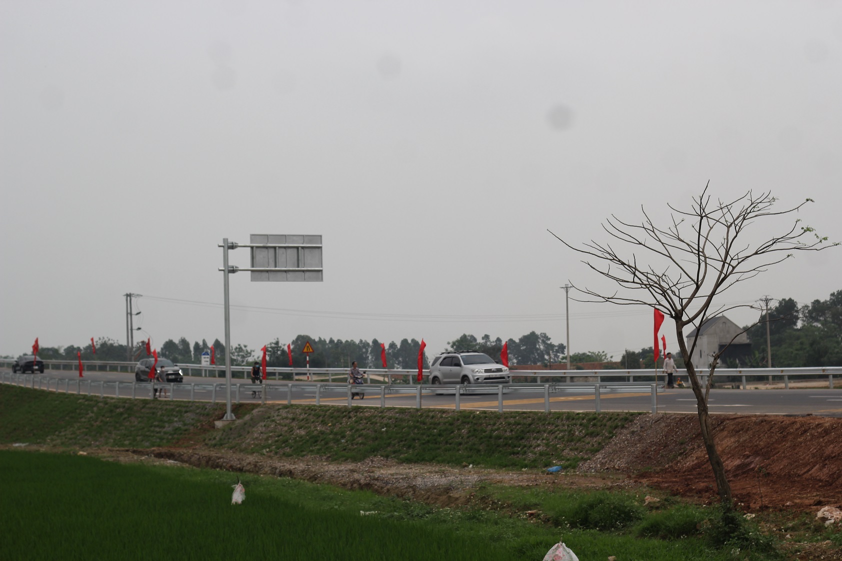 Đưa vào khai thác tuyến đường gần 200 tỷ đồng nối Hà Nội - Bắc Giang- Ảnh 12.