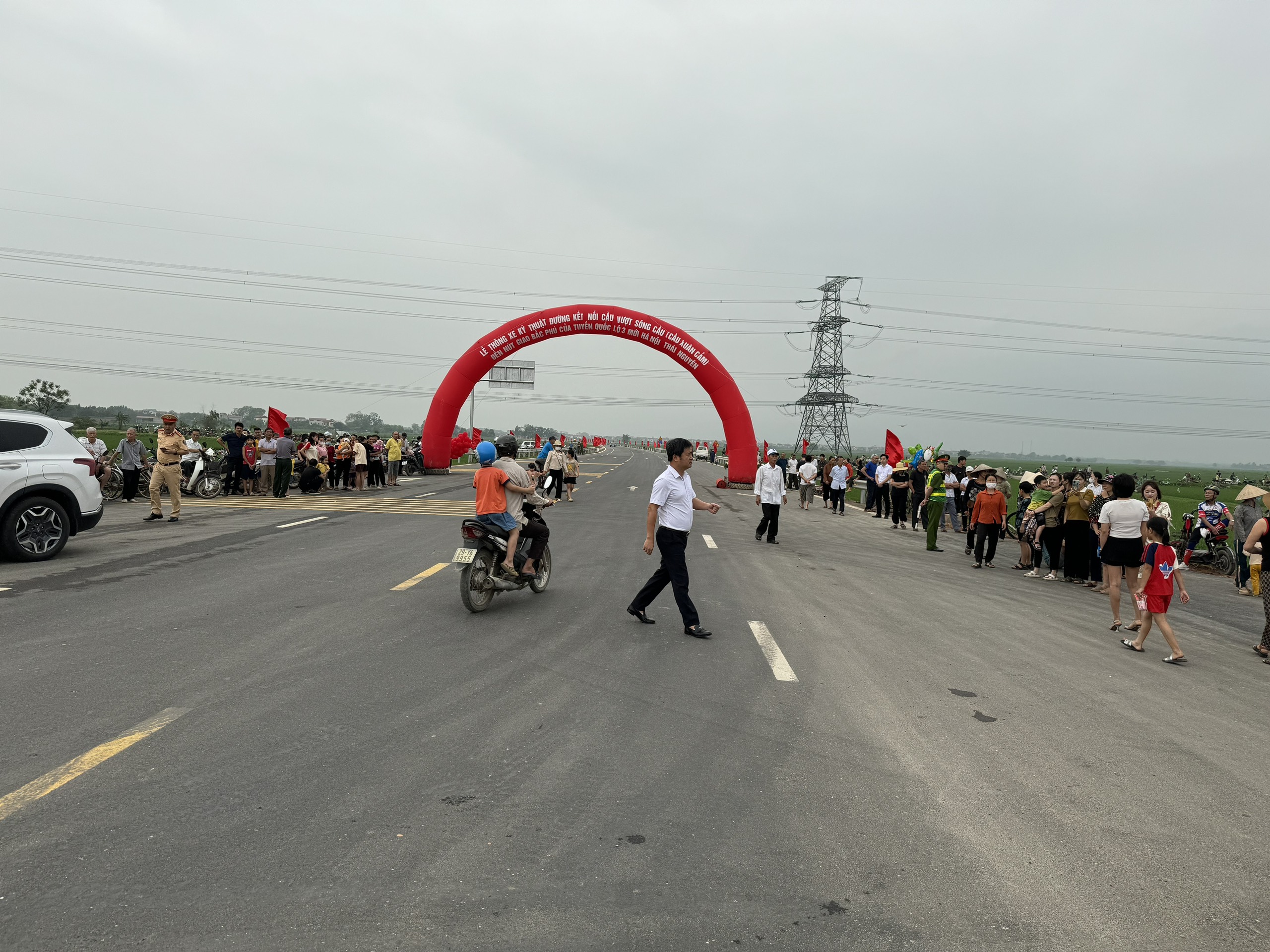 Đưa vào khai thác tuyến đường gần 200 tỷ đồng nối Hà Nội - Bắc Giang- Ảnh 10.