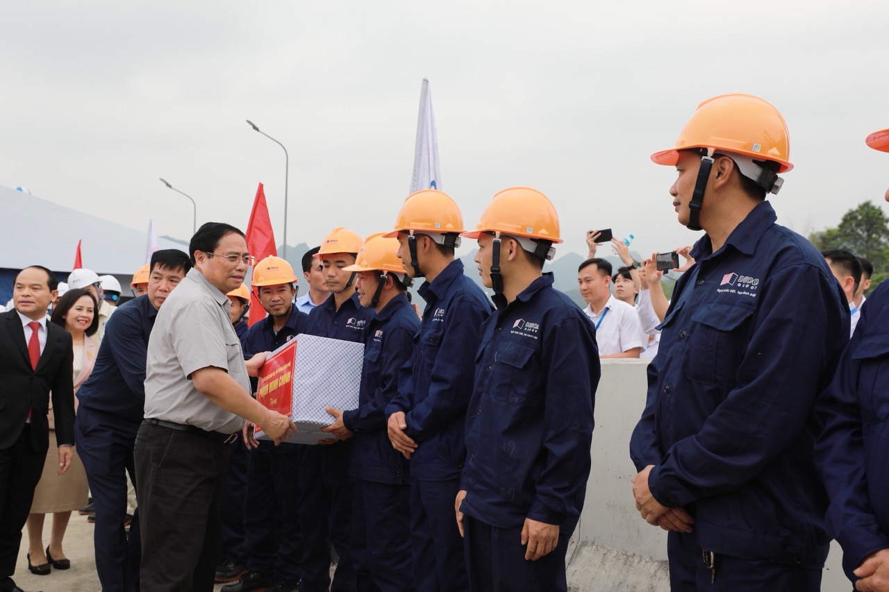 Thủ tướng phát lệnh khởi công cao tốc Hữu Nghị - Chi Lăng- Ảnh 5.