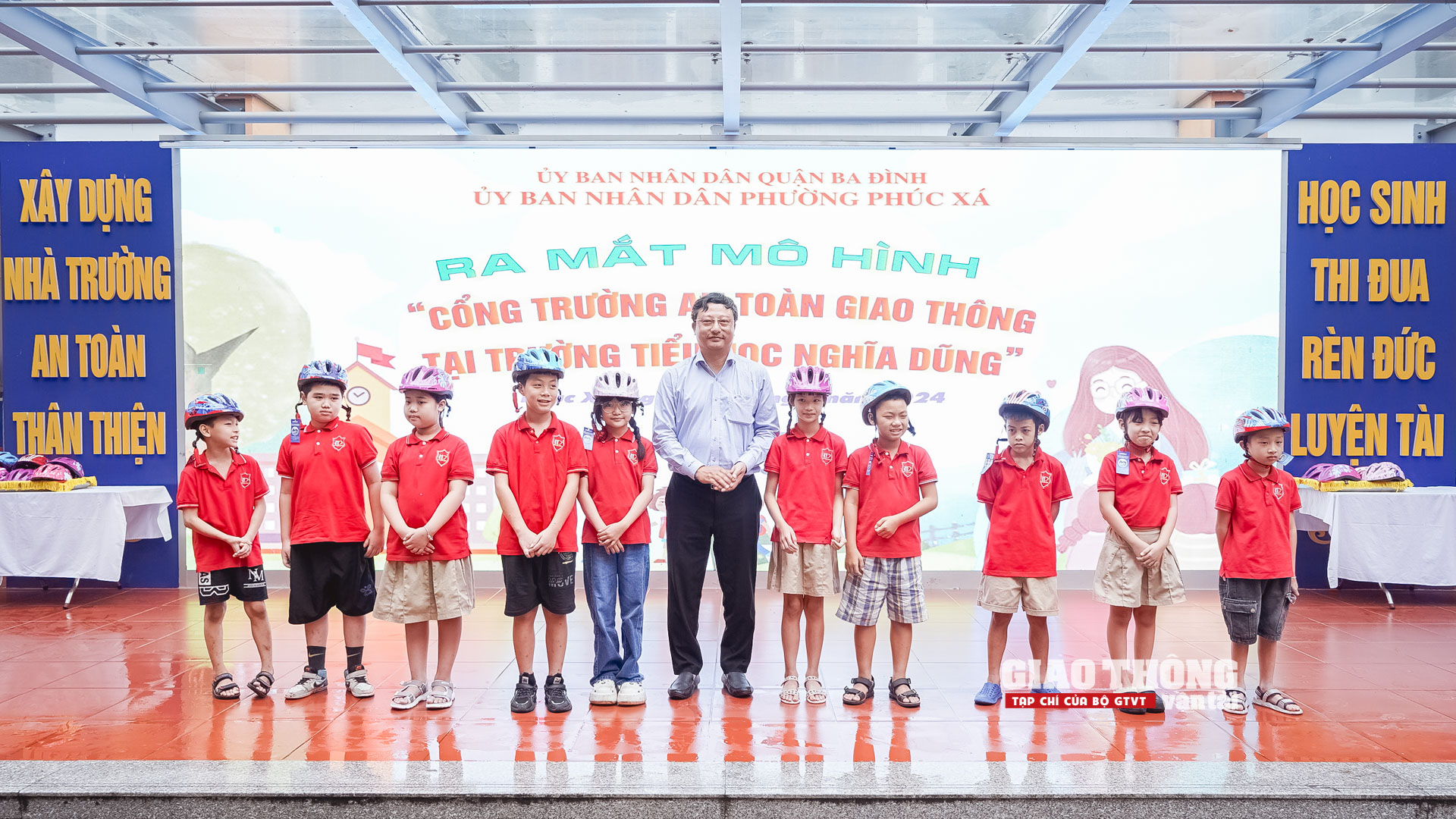 Hà Nội triển khai mô hình "Cổng trường ATGT" tại 9 điểm trường ở quận Ba Đình- Ảnh 7.
