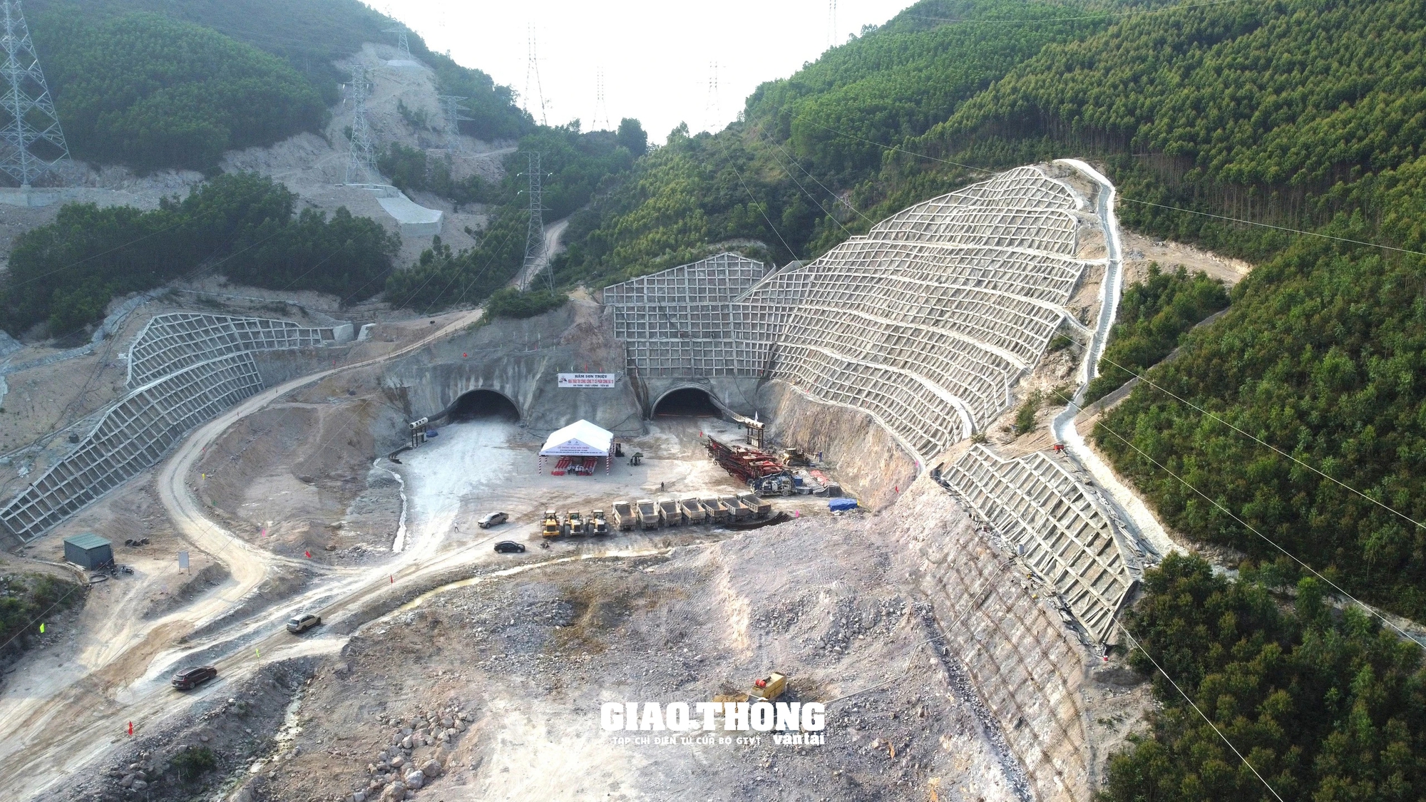 Thông hầm Sơn Triệu thuộc dự án cao tốc đoạn Quy Nhơn - Chí Thạnh vượt tiến độ 1 tháng- Ảnh 15.