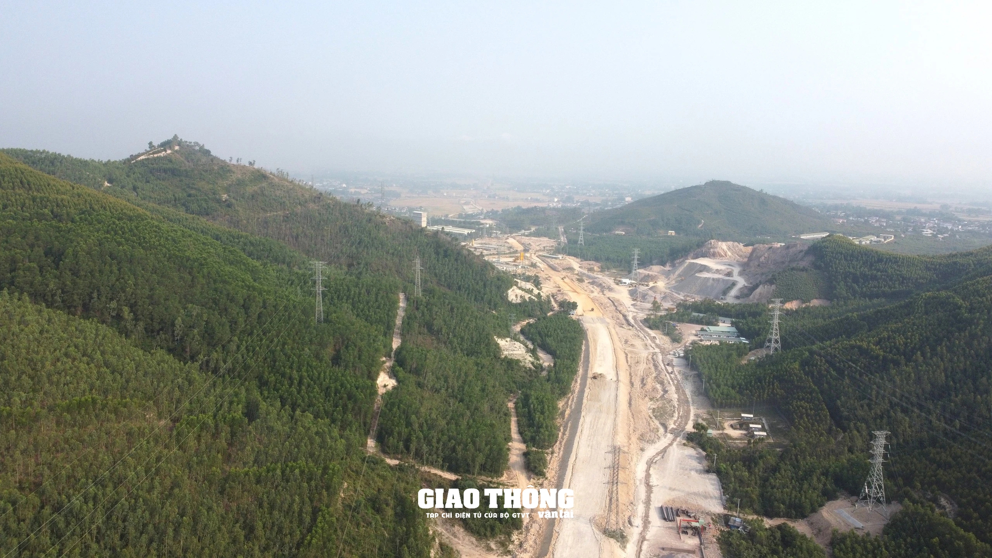Thông hầm Sơn Triệu thuộc dự án cao tốc đoạn Quy Nhơn - Chí Thạnh vượt tiến độ 1 tháng- Ảnh 12.