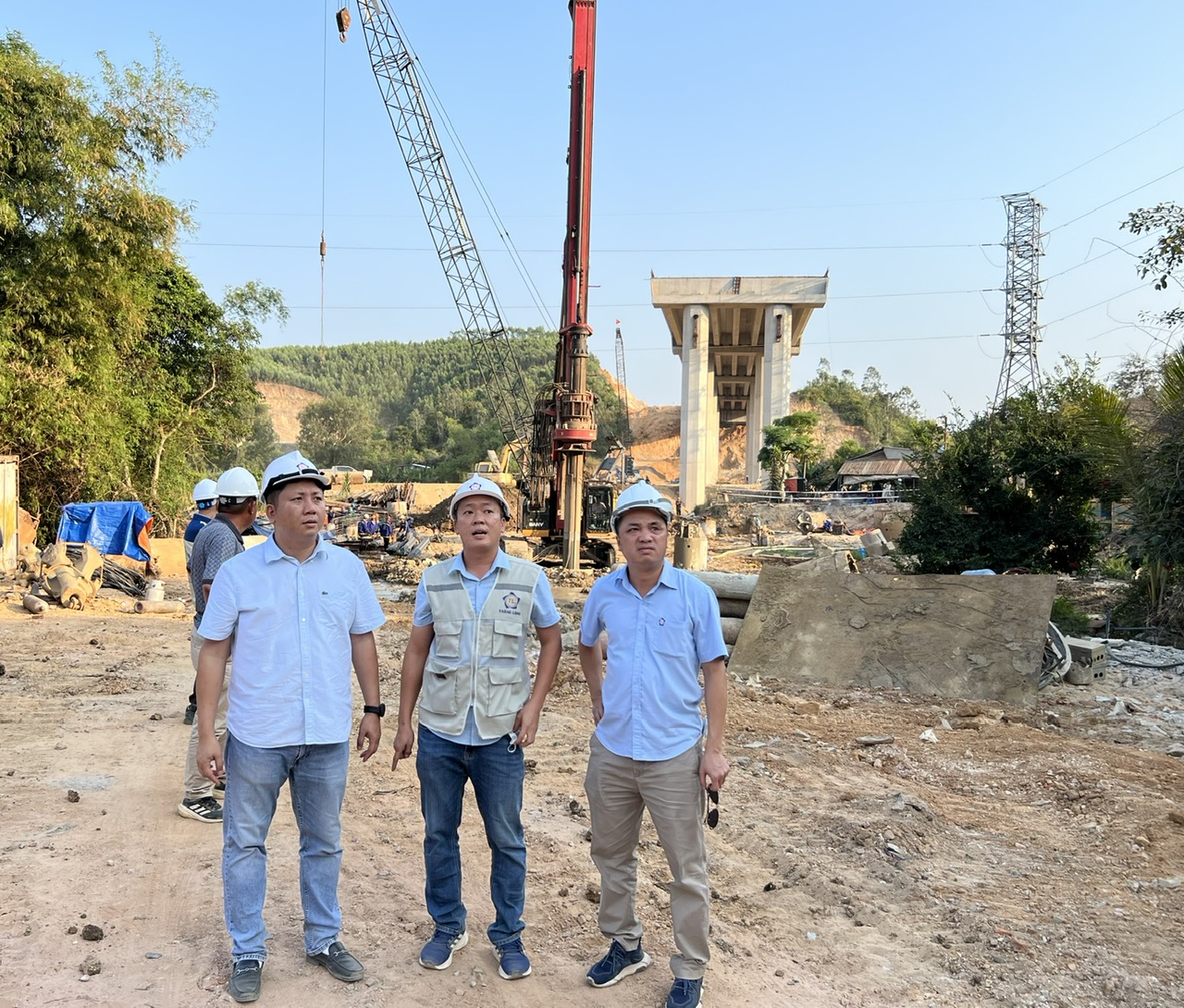 Tổng công ty Thăng Long vượt lên khó khăn để đưa dự án cao tốc Chí Thạnh - Vân Phong về đích sớm- Ảnh 2.