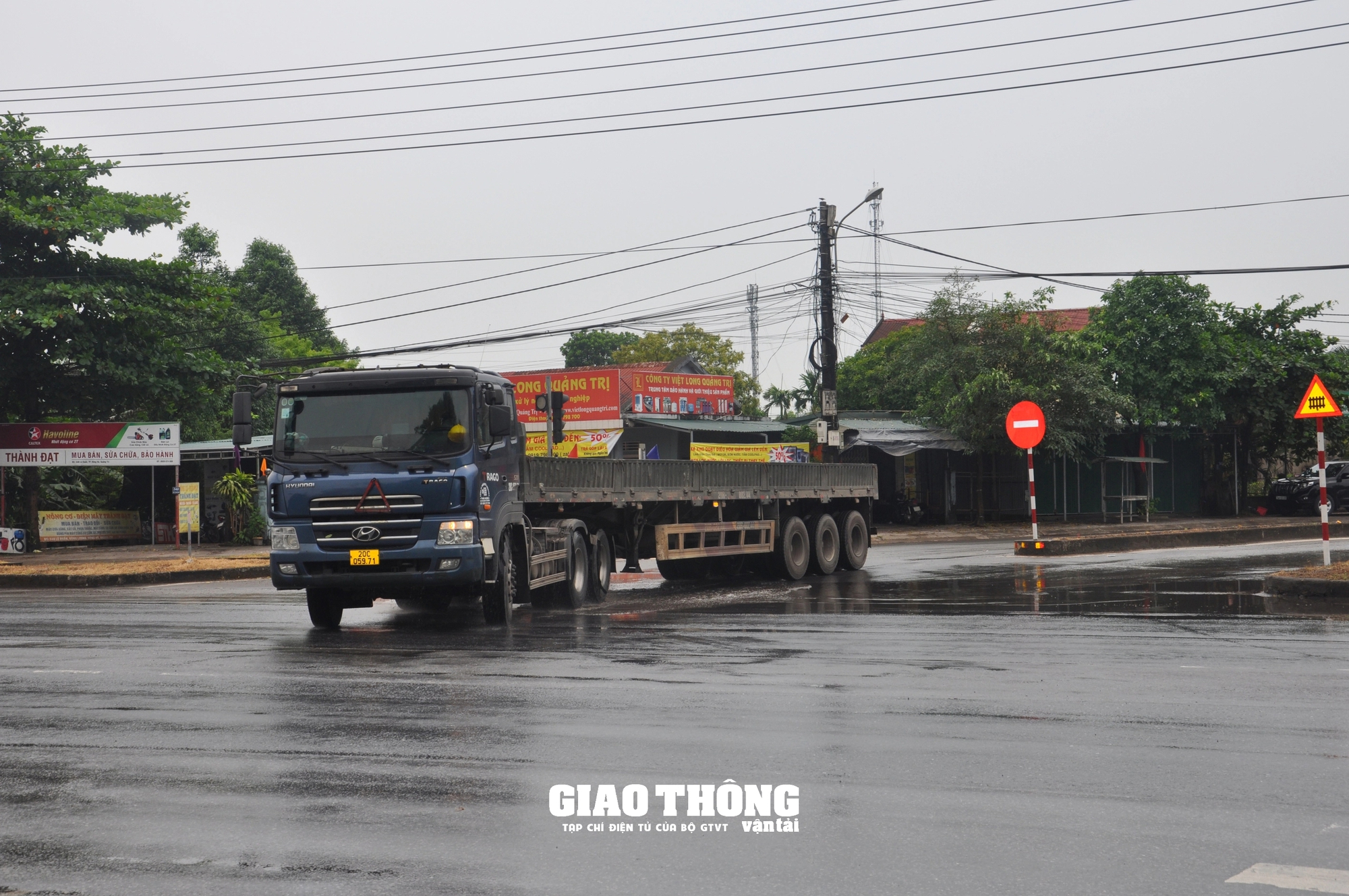 Nhìn lại 1 tháng phân luồng cao tốc Cam Lộ- La Sơn- Bài 2: Không có chuyện QL1 qua Quảng Trị tăng TNGT- Ảnh 8.