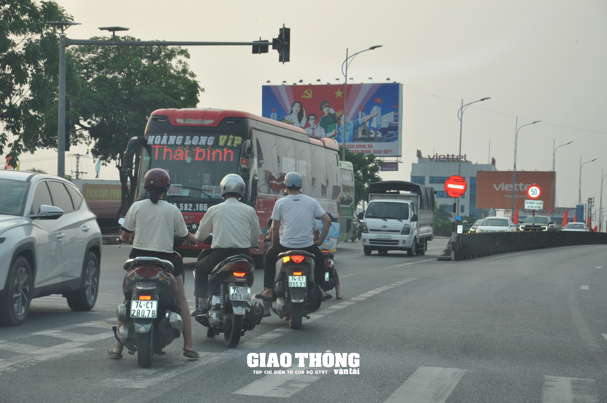 Nhìn lại 1 tháng phân luồng cao tốc Cam Lộ- La Sơn- Bài 2: Không có chuyện QL1 qua Quảng Trị tăng TNGT- Ảnh 2.