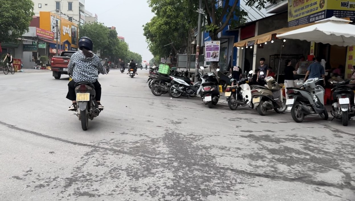 Vi phạm TTATGT vẫn diễn ra tại huyện Yên Phong, Bắc Ninh- Ảnh 2.