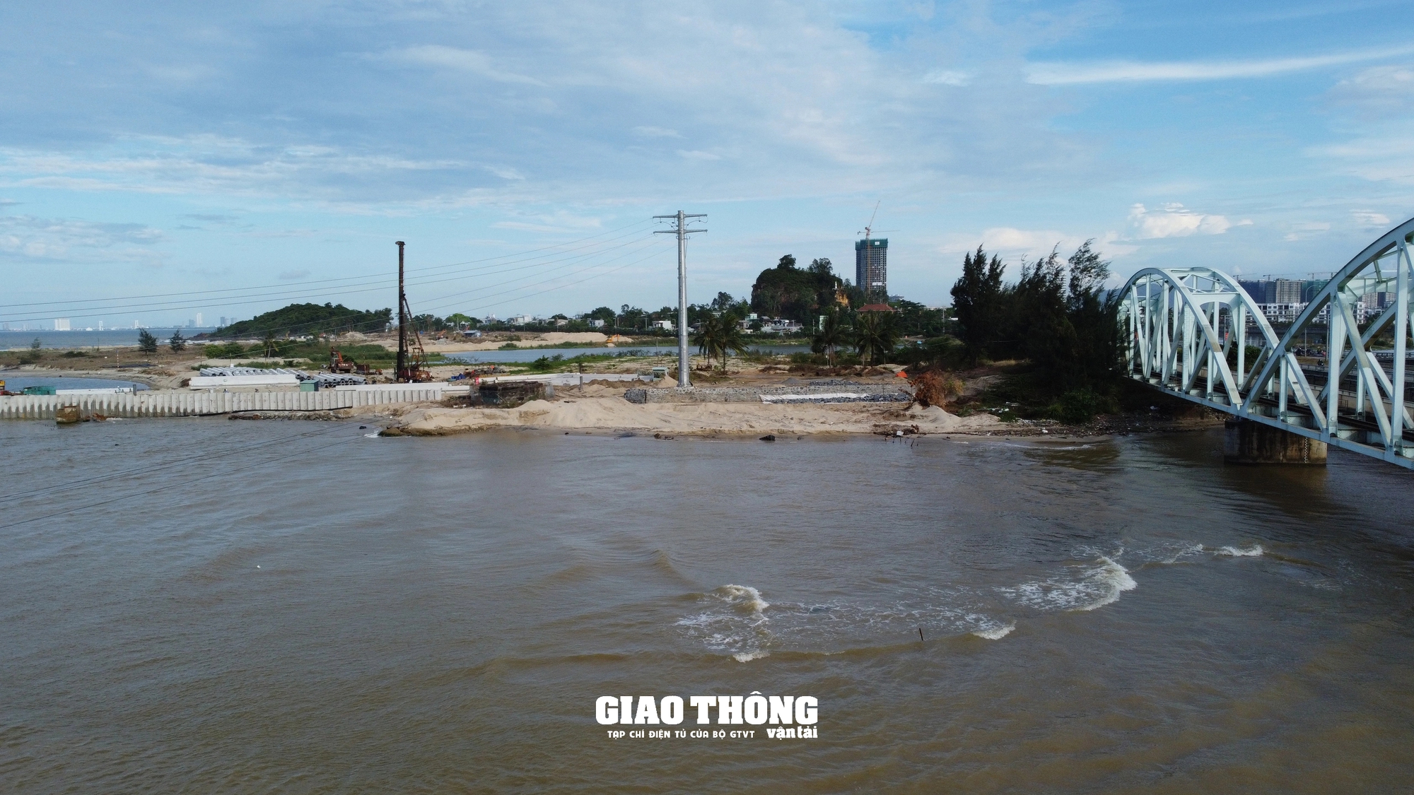 Video cận cảnh công trình dự án du lịch ở Đà Nẵng xâm phạm, uy hiếp an toàn chạy tàu cầu đường sắt Nam Ô- Ảnh 13.