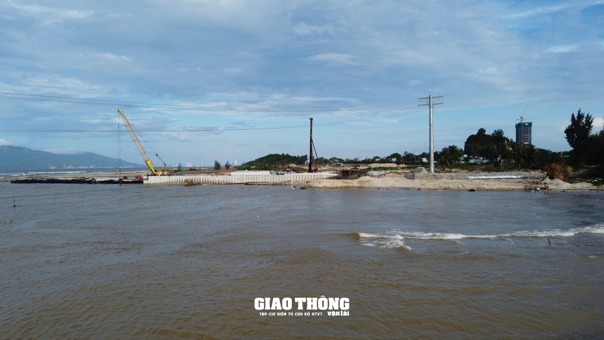 Video cận cảnh công trình dự án du lịch ở Đà Nẵng xâm phạm, uy hiếp an toàn chạy tàu cầu đường sắt Nam Ô- Ảnh 11.