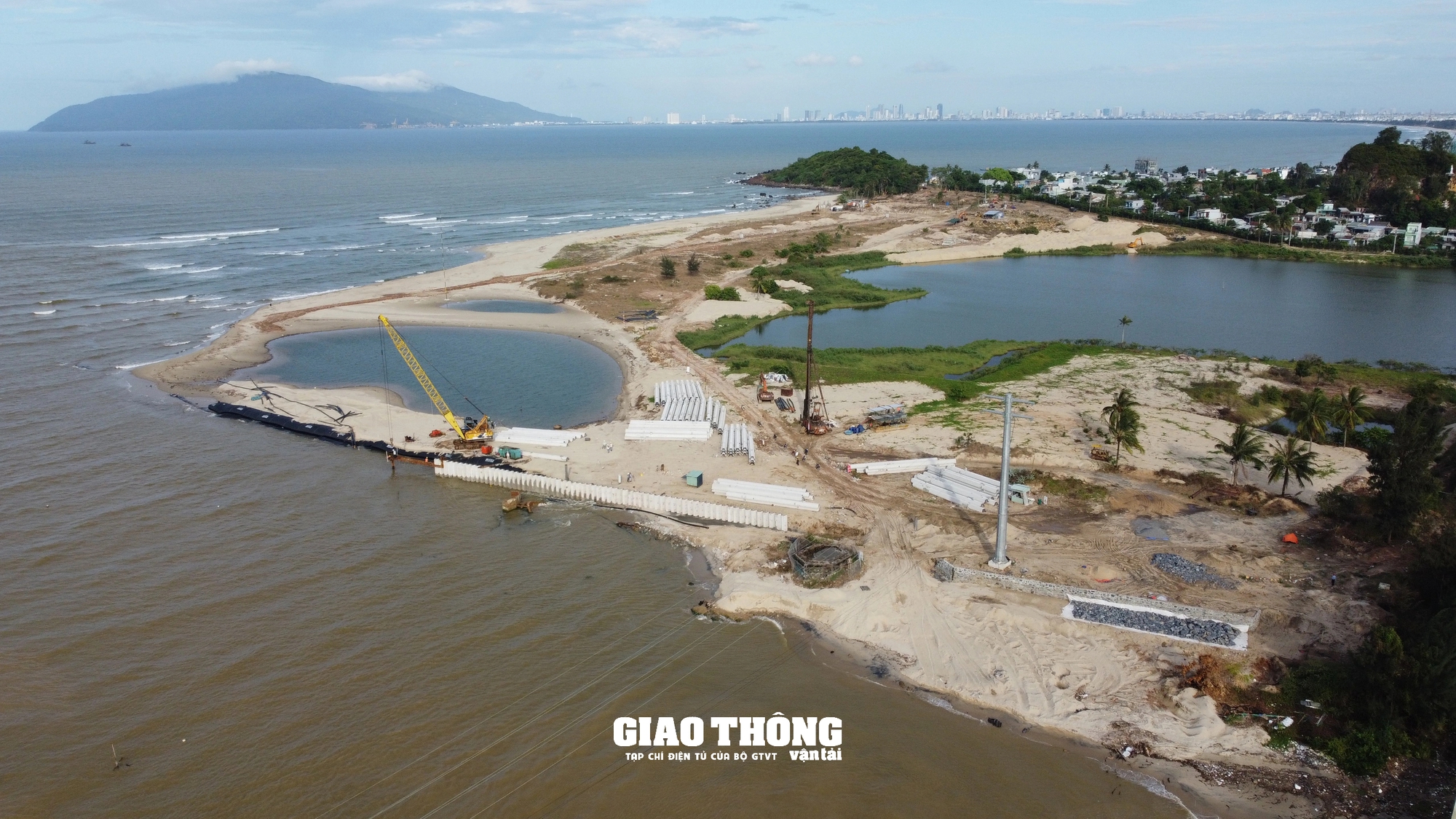 Video cận cảnh công trình dự án du lịch ở Đà Nẵng xâm phạm, uy hiếp an toàn chạy tàu cầu đường sắt Nam Ô- Ảnh 14.