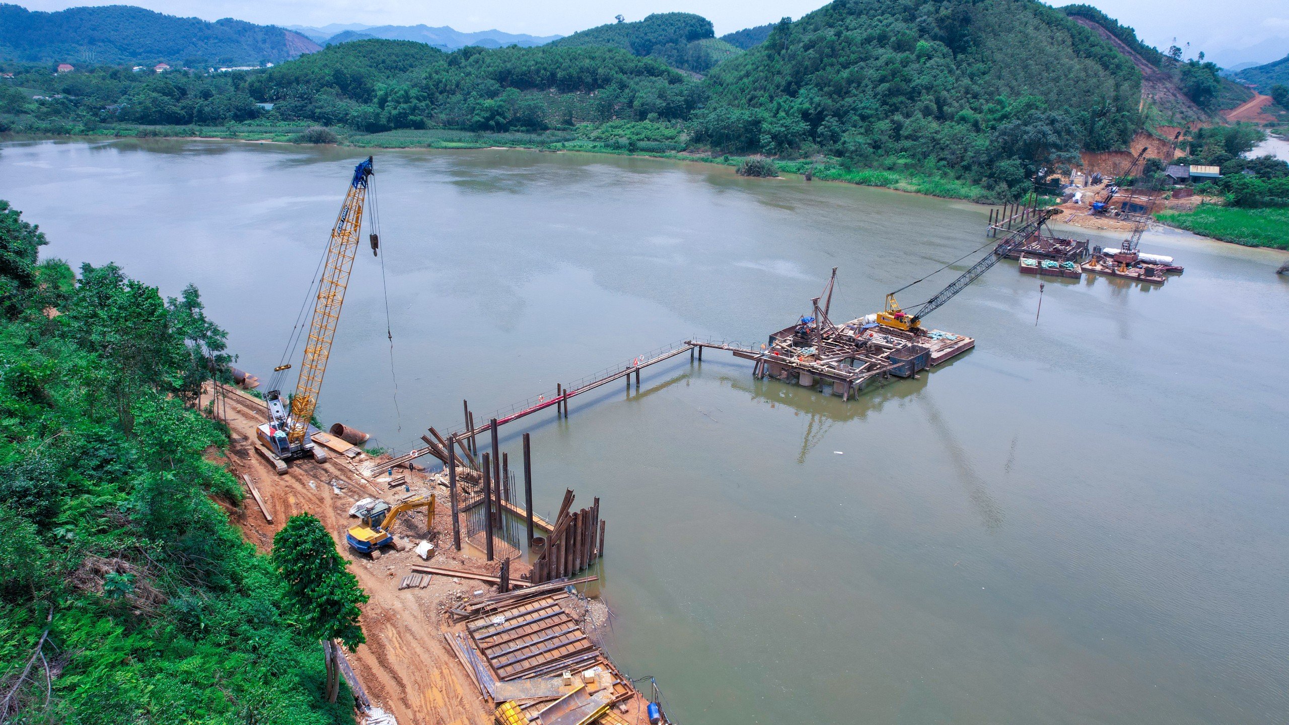 Mặt bằng cản tiến độ thi công 20 cầu trên cao tốc Tuyên Quang - Hà Giang- Ảnh 2.