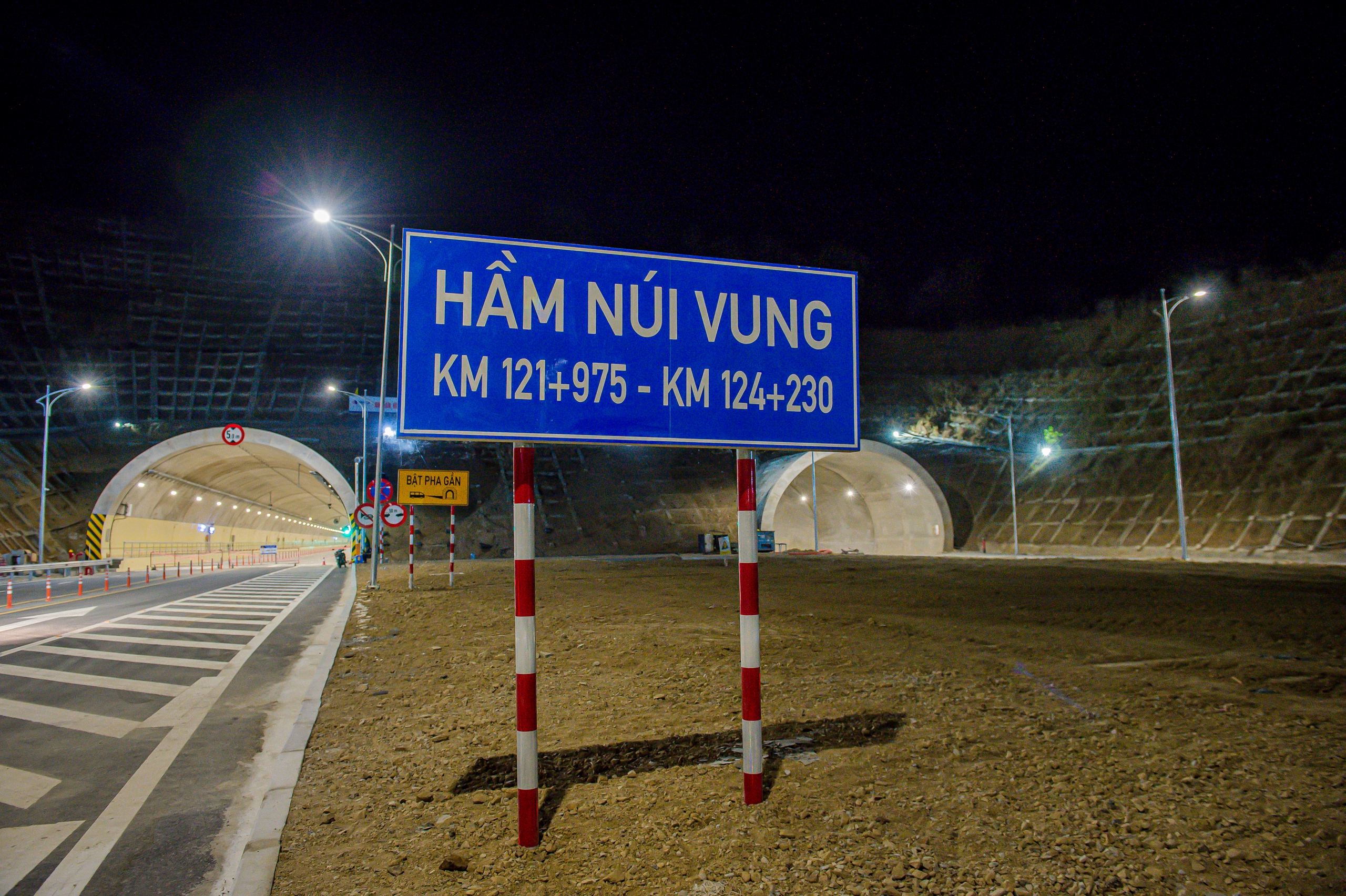 Từ 28/5, bắt đầu thu phí cao tốc Cam Lâm - Vĩnh Hảo- Ảnh 2.