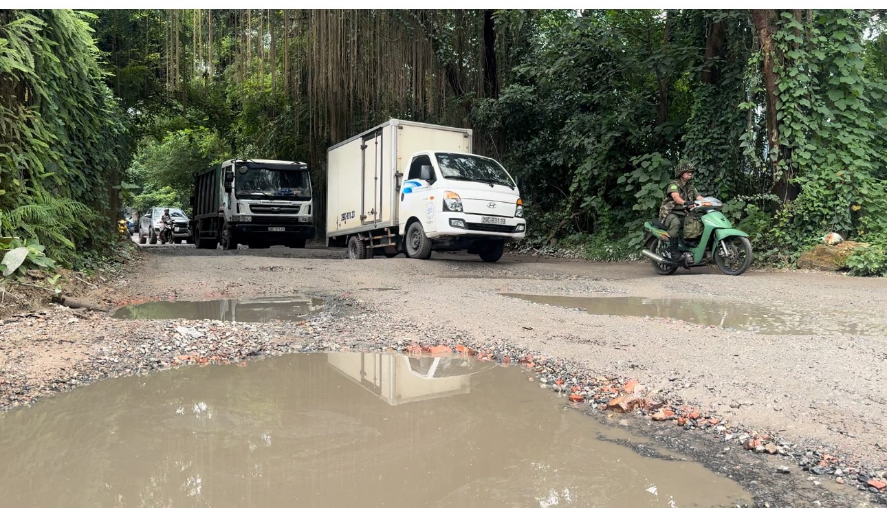 Tỉnh lộ 35 huyện Sóc Sơn xuống cấp nghiêm trọng- Ảnh 2.