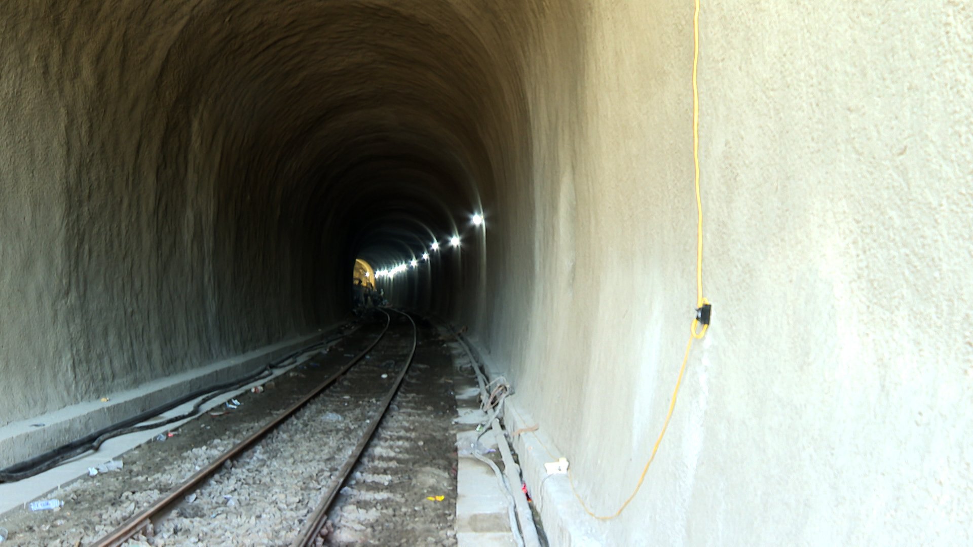 Tập đoàn Đèo Cả hoàn thành công tác hỗ trợ khắc phục sự cố tại hầm đường sắt Chí Thạnh- Ảnh 2.
