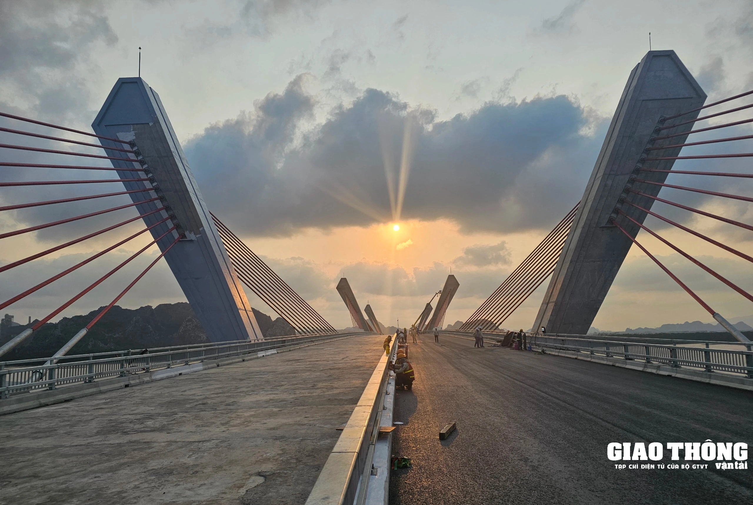 Cầu Bến Rừng gần 2.000 tỷ đồng nối Hải Phòng - Quảng Ninh chuẩn bị hoàn thành- Ảnh 1.