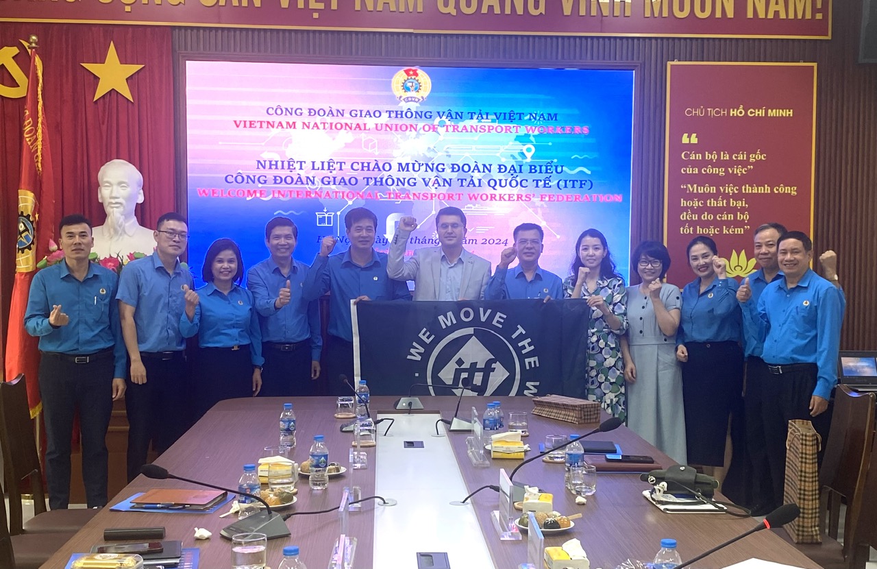 Đoàn công tác của Công đoàn Vận tải quốc tế thăm, làm việc với Công đoàn GTVT Việt Nam- Ảnh 1.
