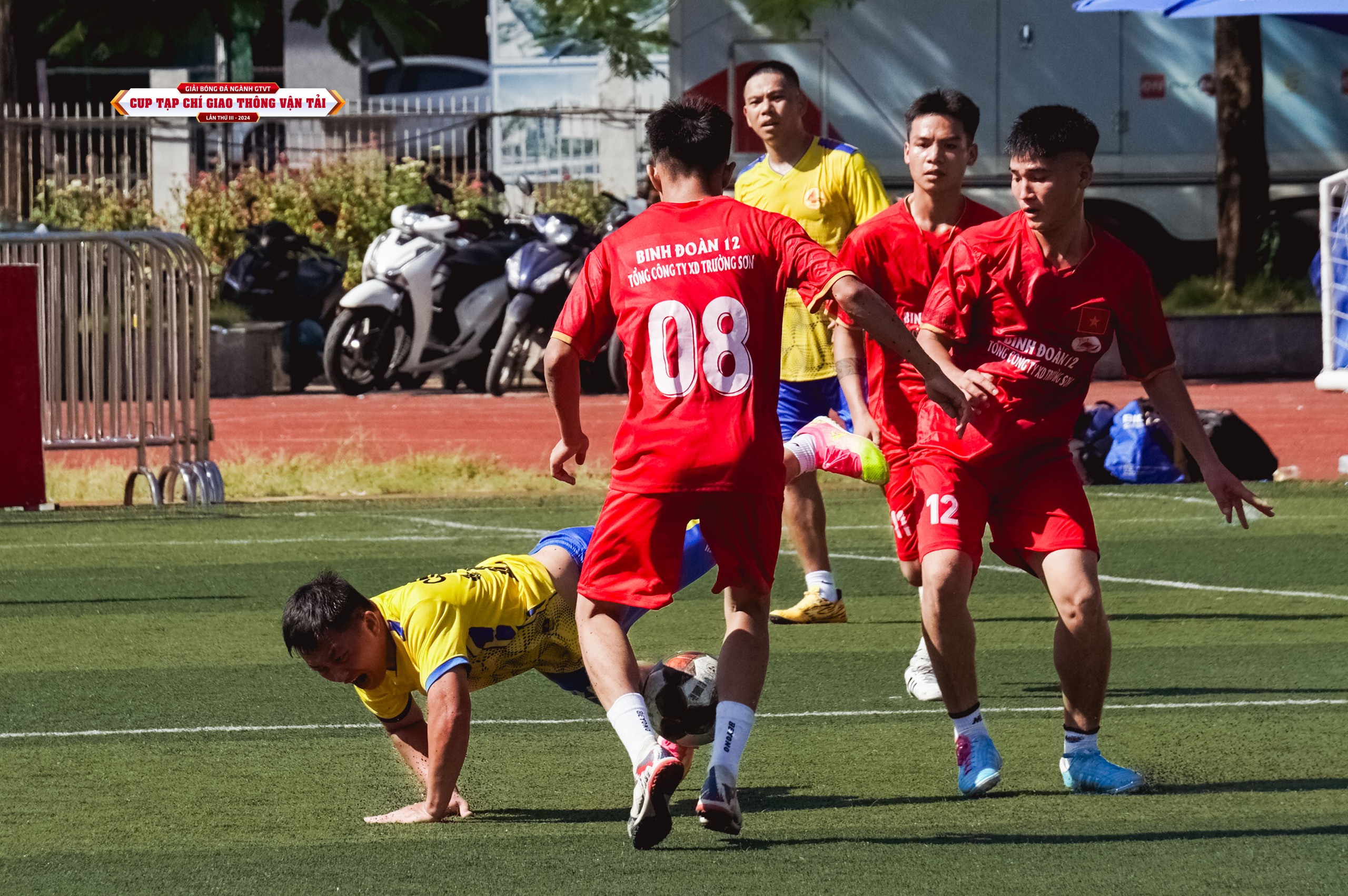 Chung kết Giải bóng đá ngành GTVT Cup Tạp chí GTVT năm 2024: Nam Anh - TCT Thăng Long- Ảnh 16.