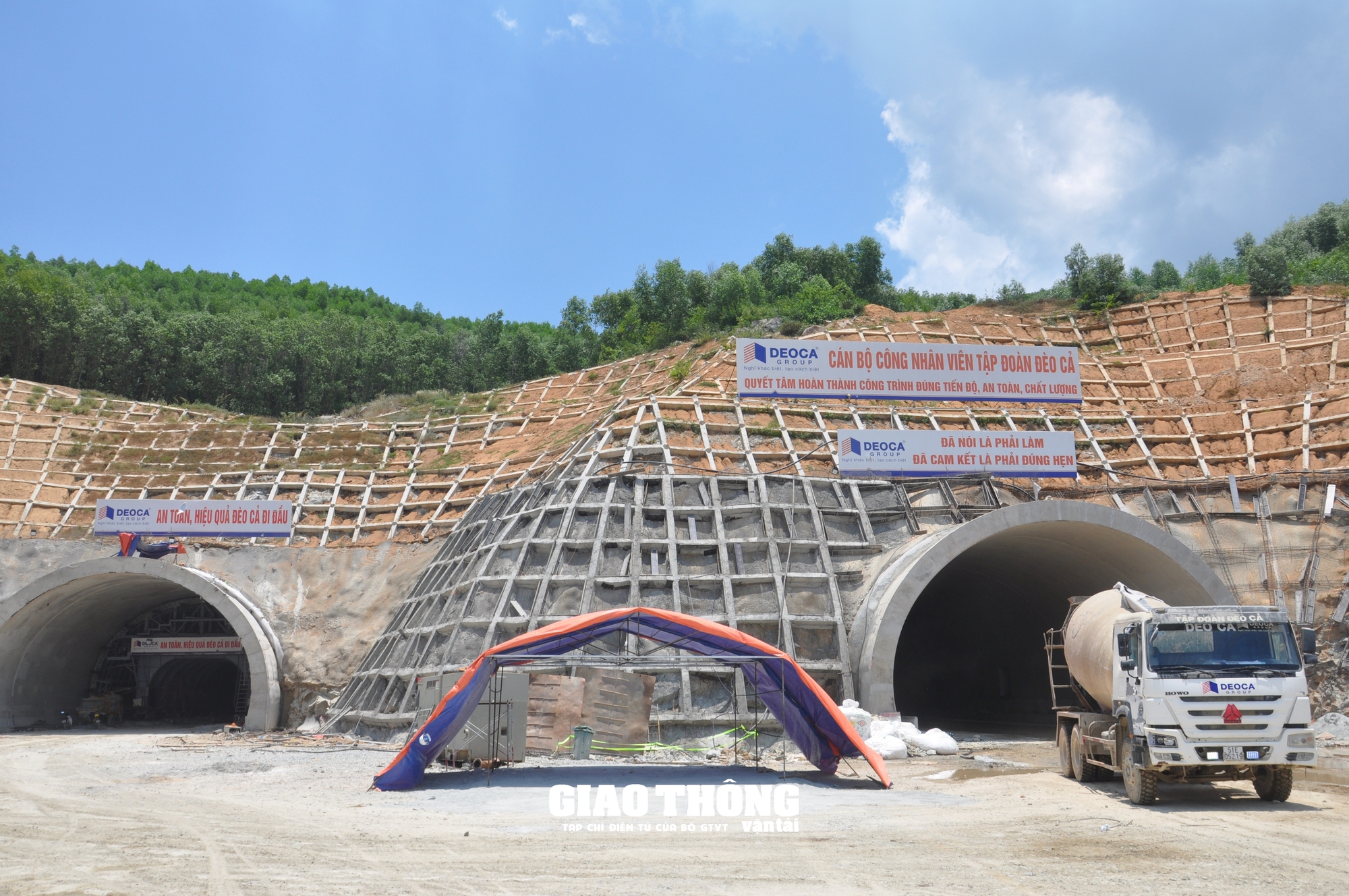 Chong đèn ngày đêm, tăng tốc thi công hầm dài nhất dự án cao tốc Bắc-Nam- Ảnh 9.