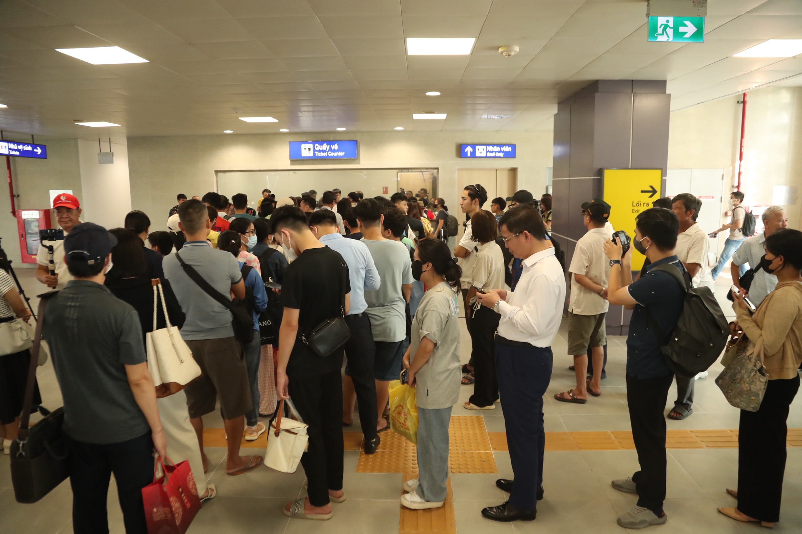 Chính thức vận hành thương mại 8,5 km trên cao tuyến đường sắt Nhổn - ga Hà Nội - Ảnh 1.