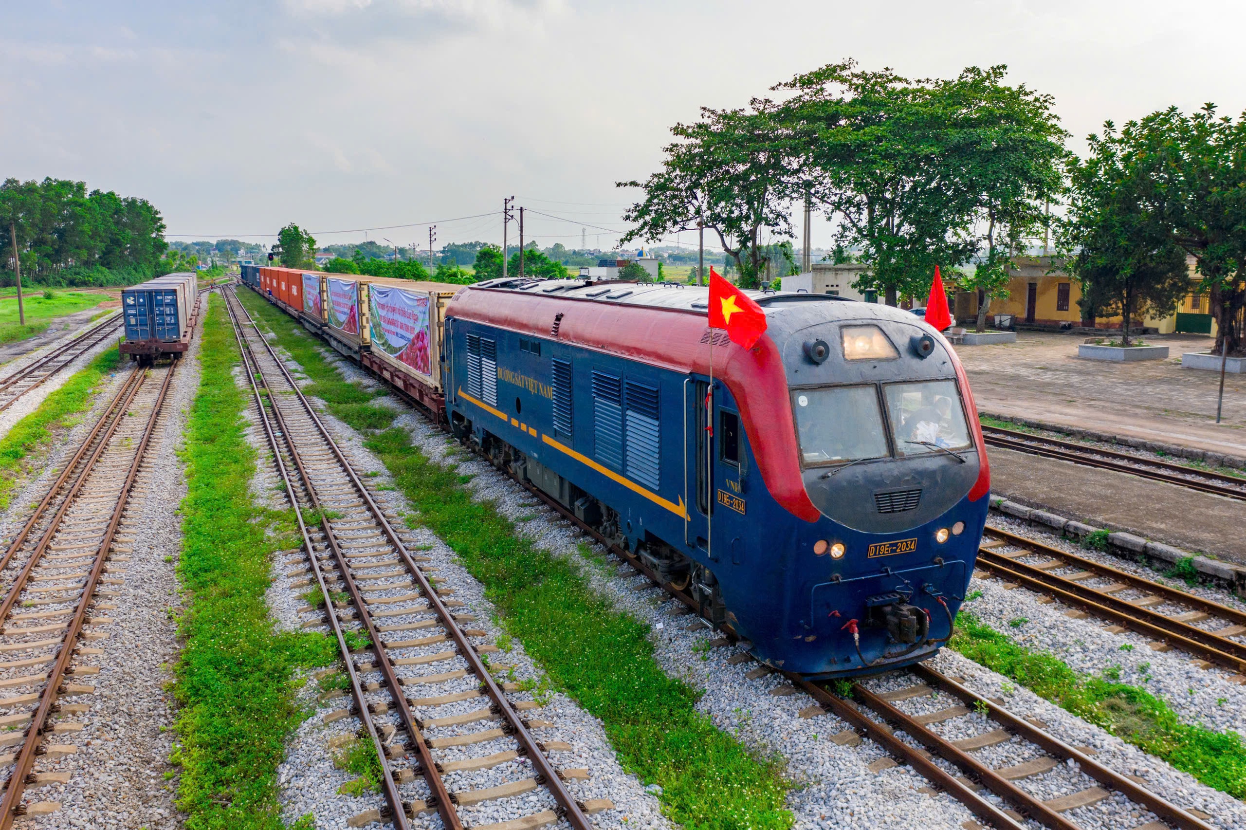 Dịch vụ vận chuyển mỹ phẩm từ Hồ Chí Minh đi Hải Phòng nhanh chóng, giá rẻ