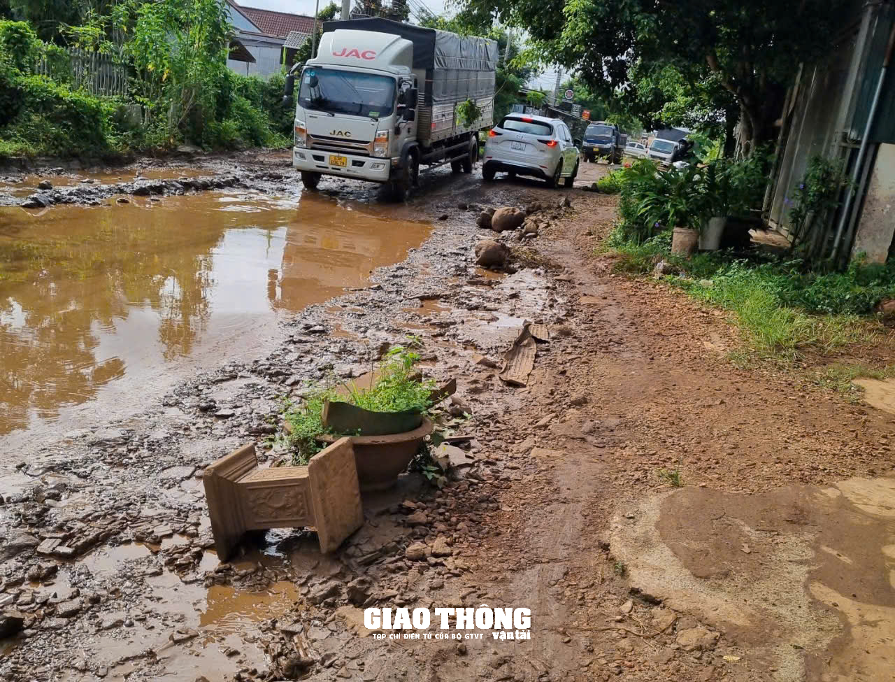 Đắk Lắk: Đường chưa thi công hư hỏng nghiêm trọng khiến người dân khốn khổ- Ảnh 4.