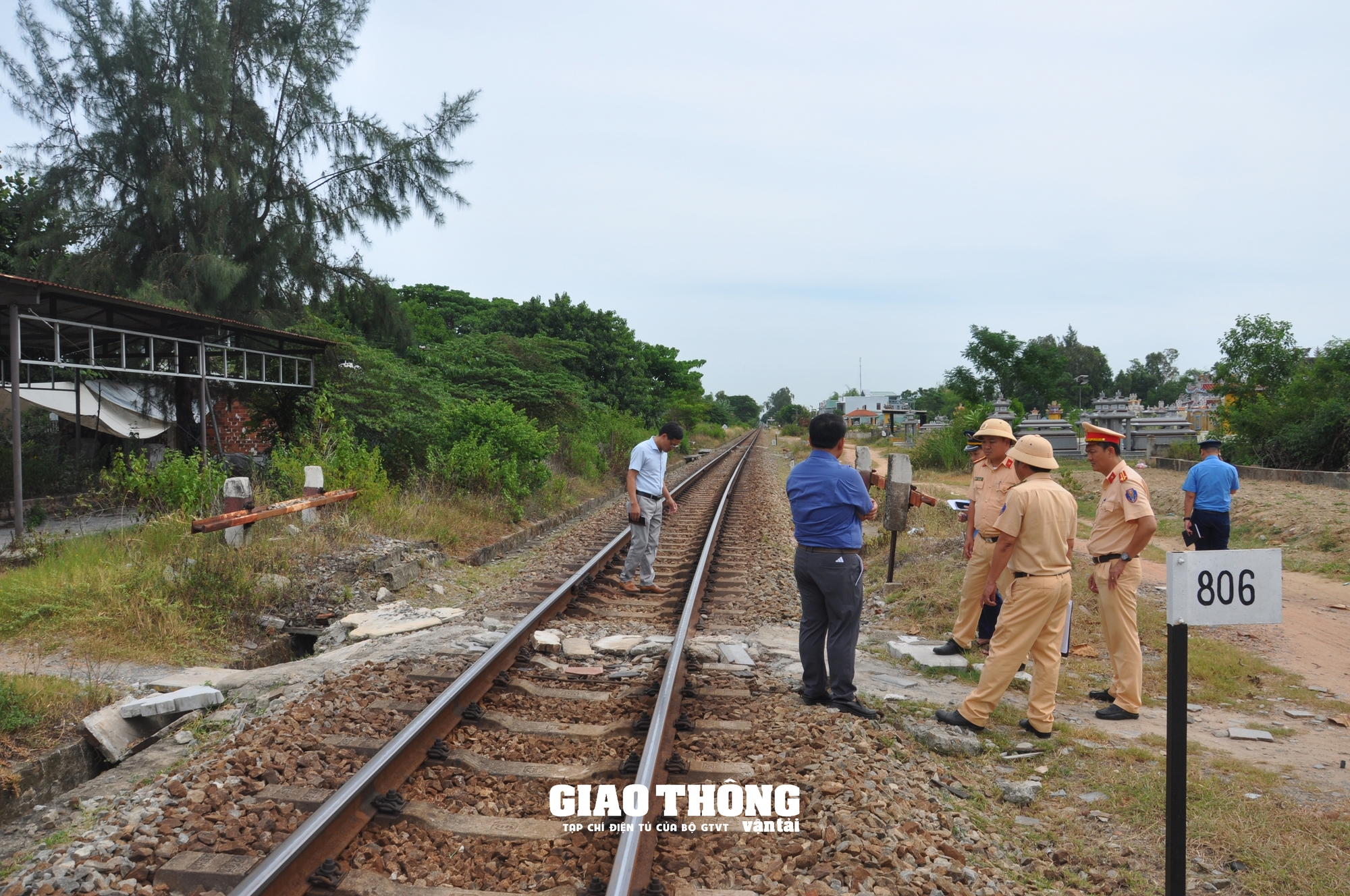 Phát sinh nhiều lối đi tự mở, gây mất ATGT tuyến đường sắt ở địa bàn TP. Đà Nẵng - Ảnh 8.